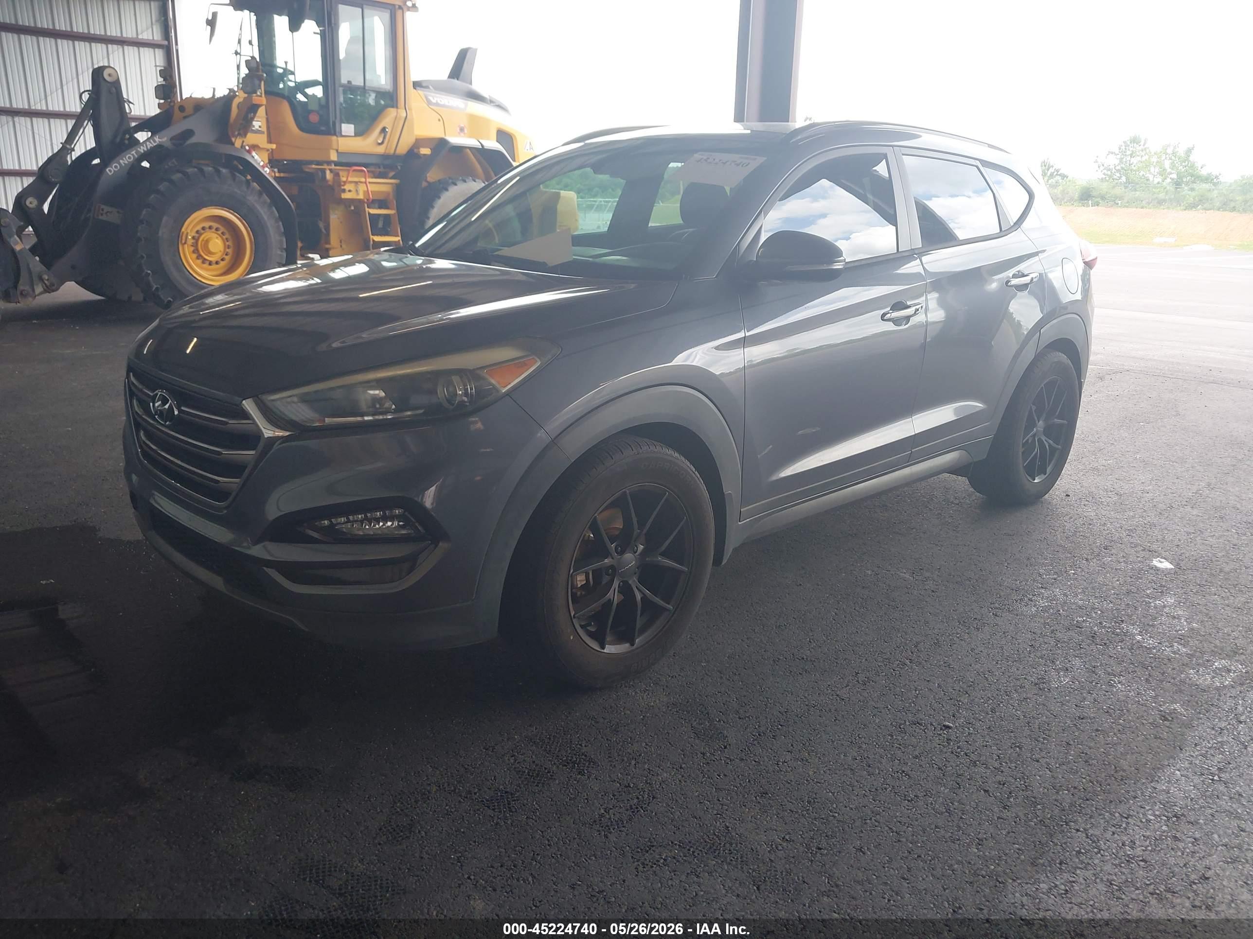 HYUNDAI TUCSON image 2