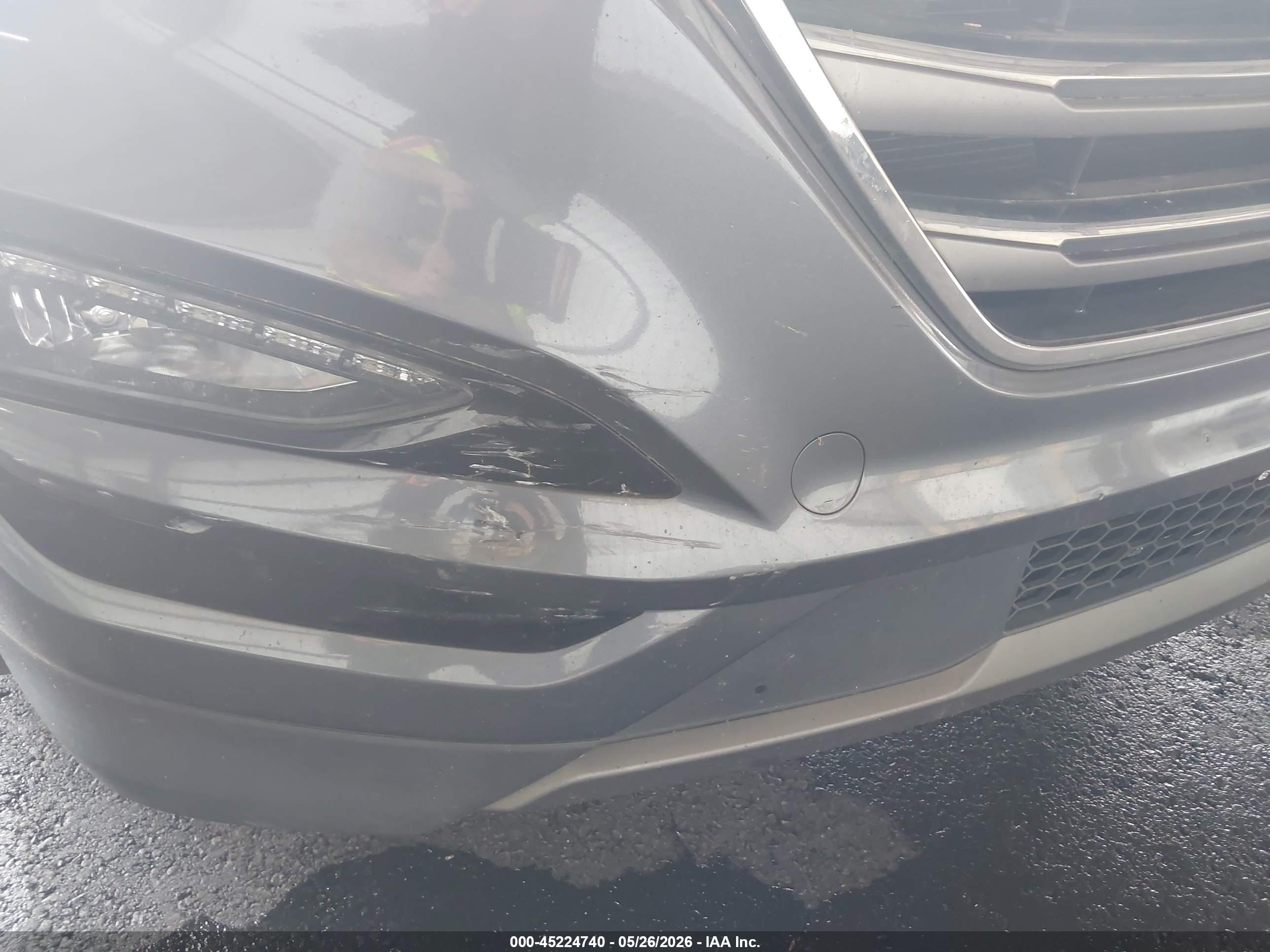 HYUNDAI TUCSON image 6