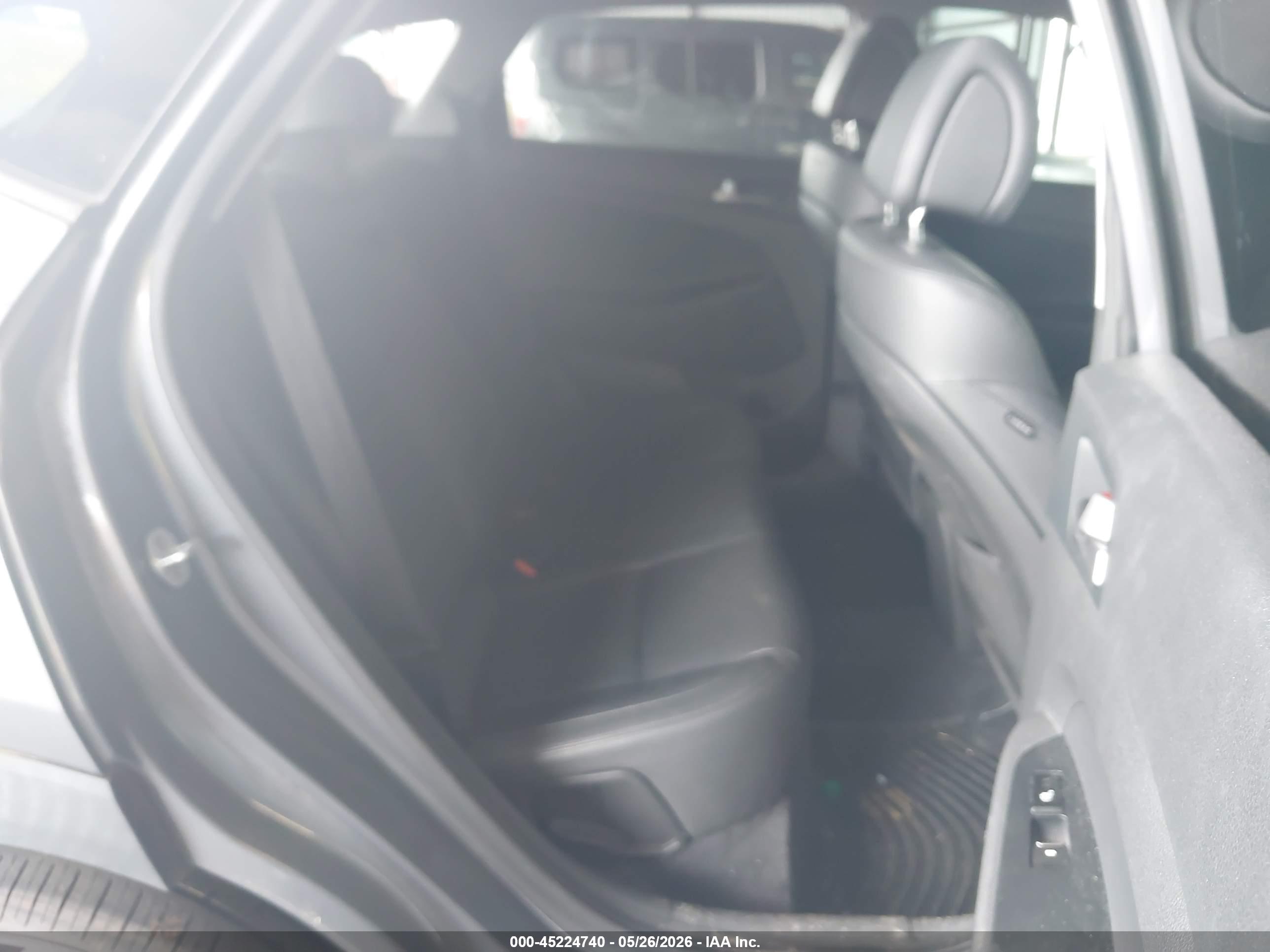 HYUNDAI TUCSON image 8