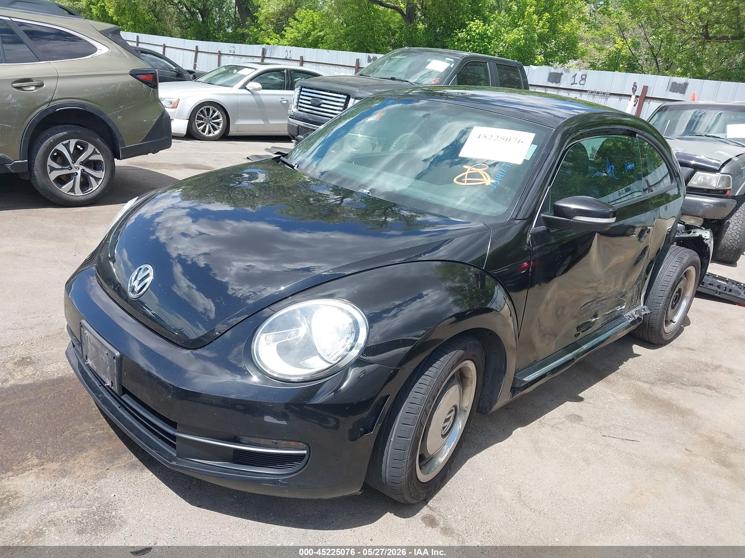 VOLKSWAGEN BEETLE image 2
