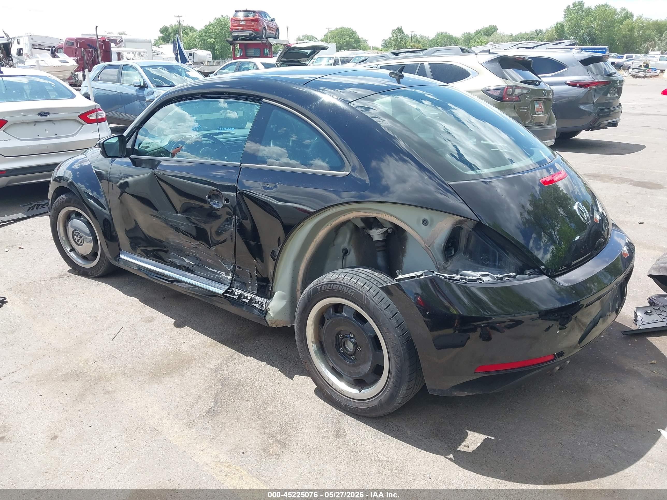 VOLKSWAGEN BEETLE image 3