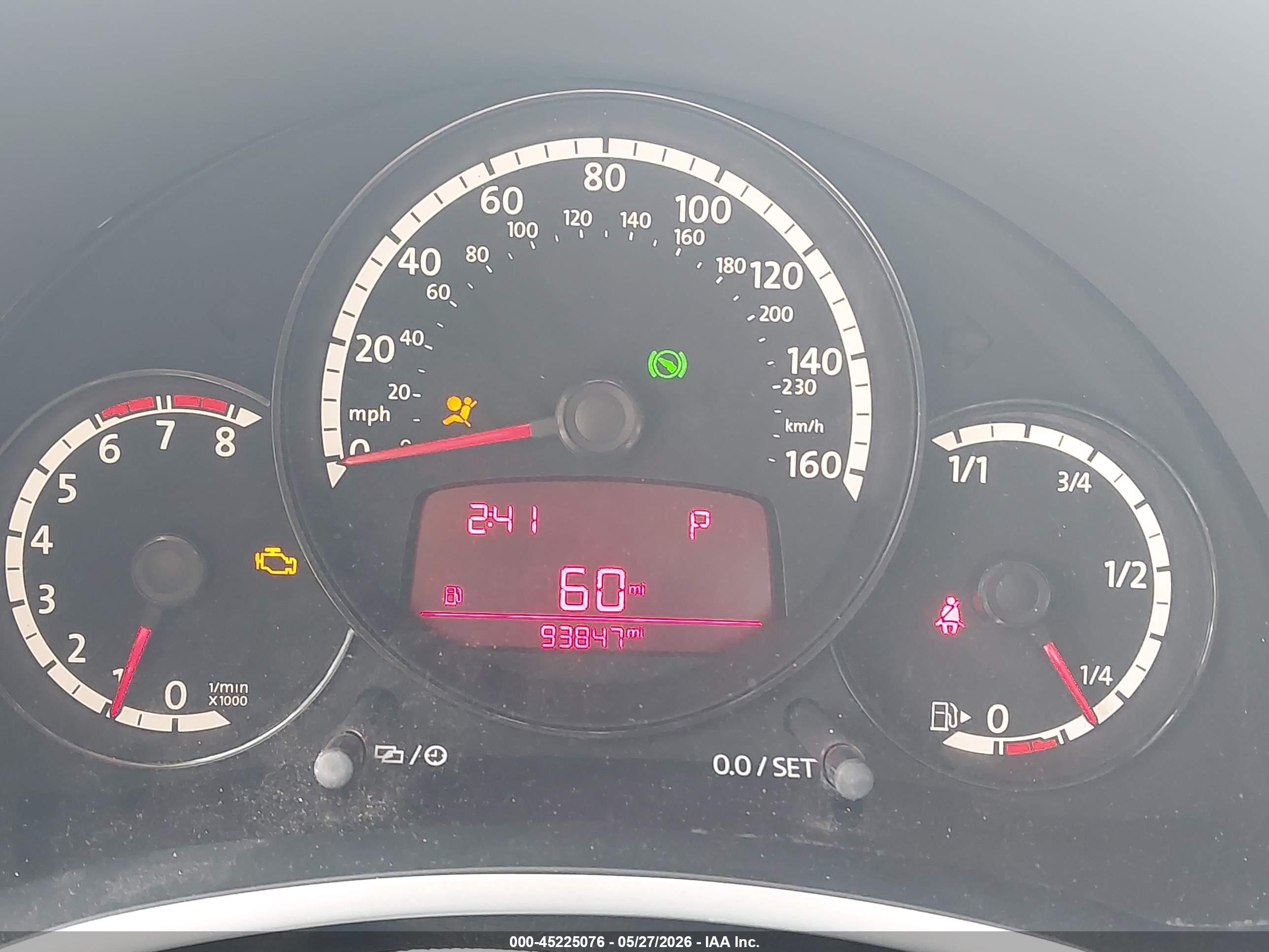 VOLKSWAGEN BEETLE image 7