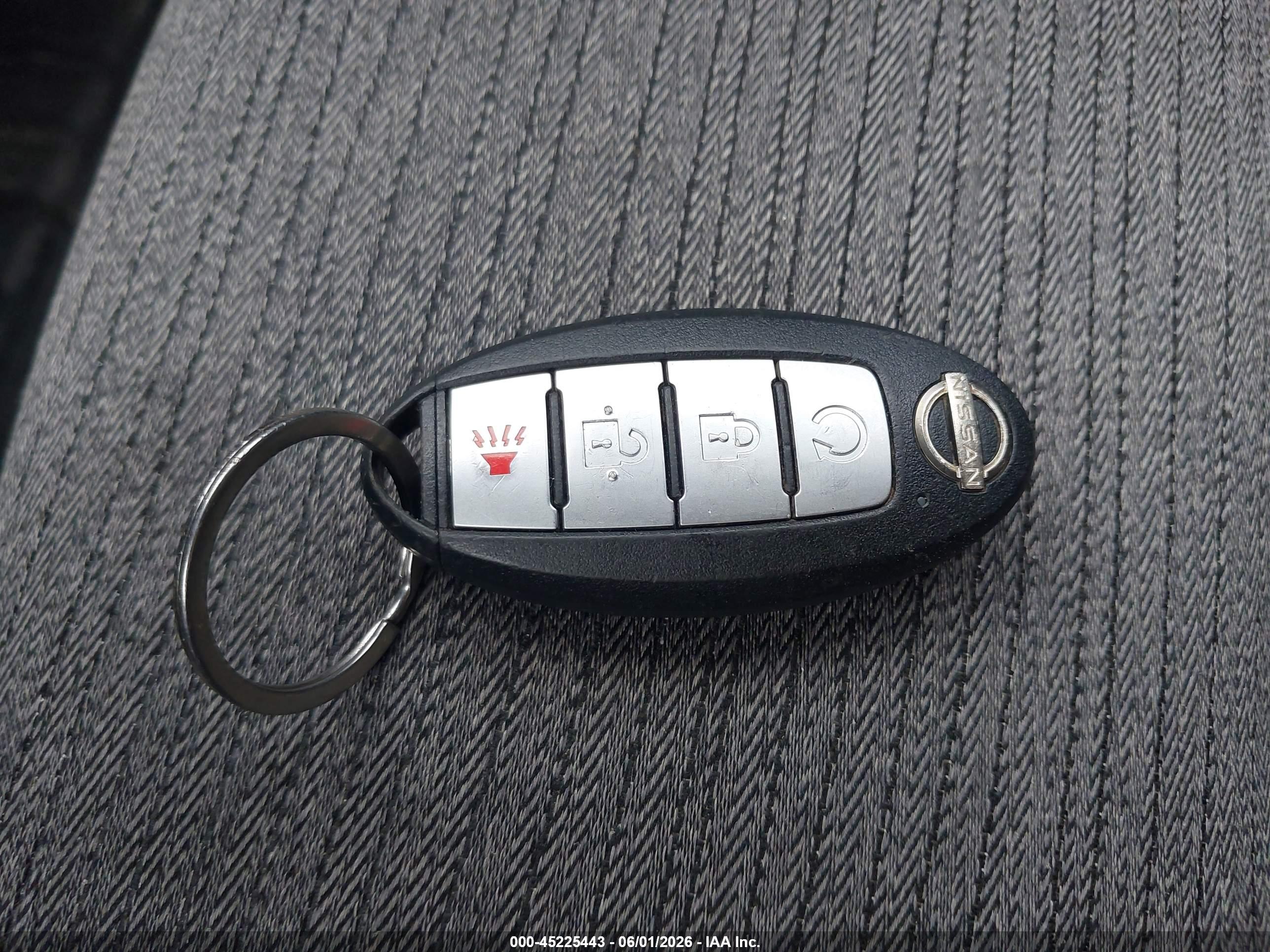 NISSAN ROGUE image 11
