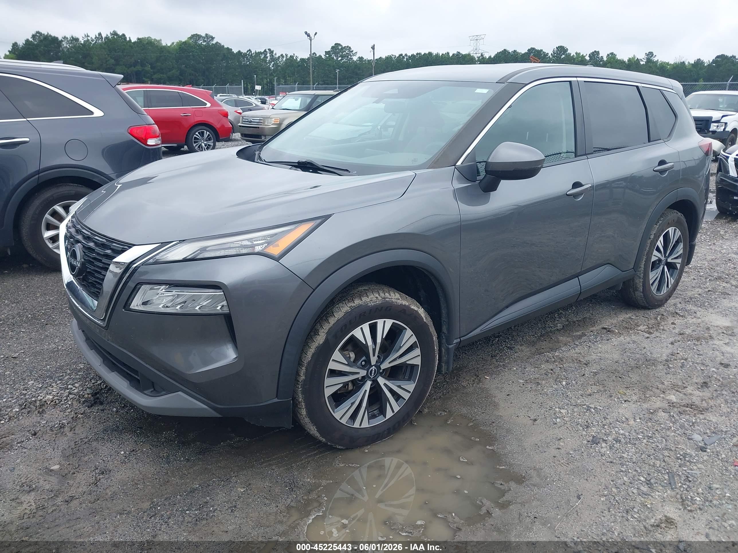 NISSAN ROGUE image 2