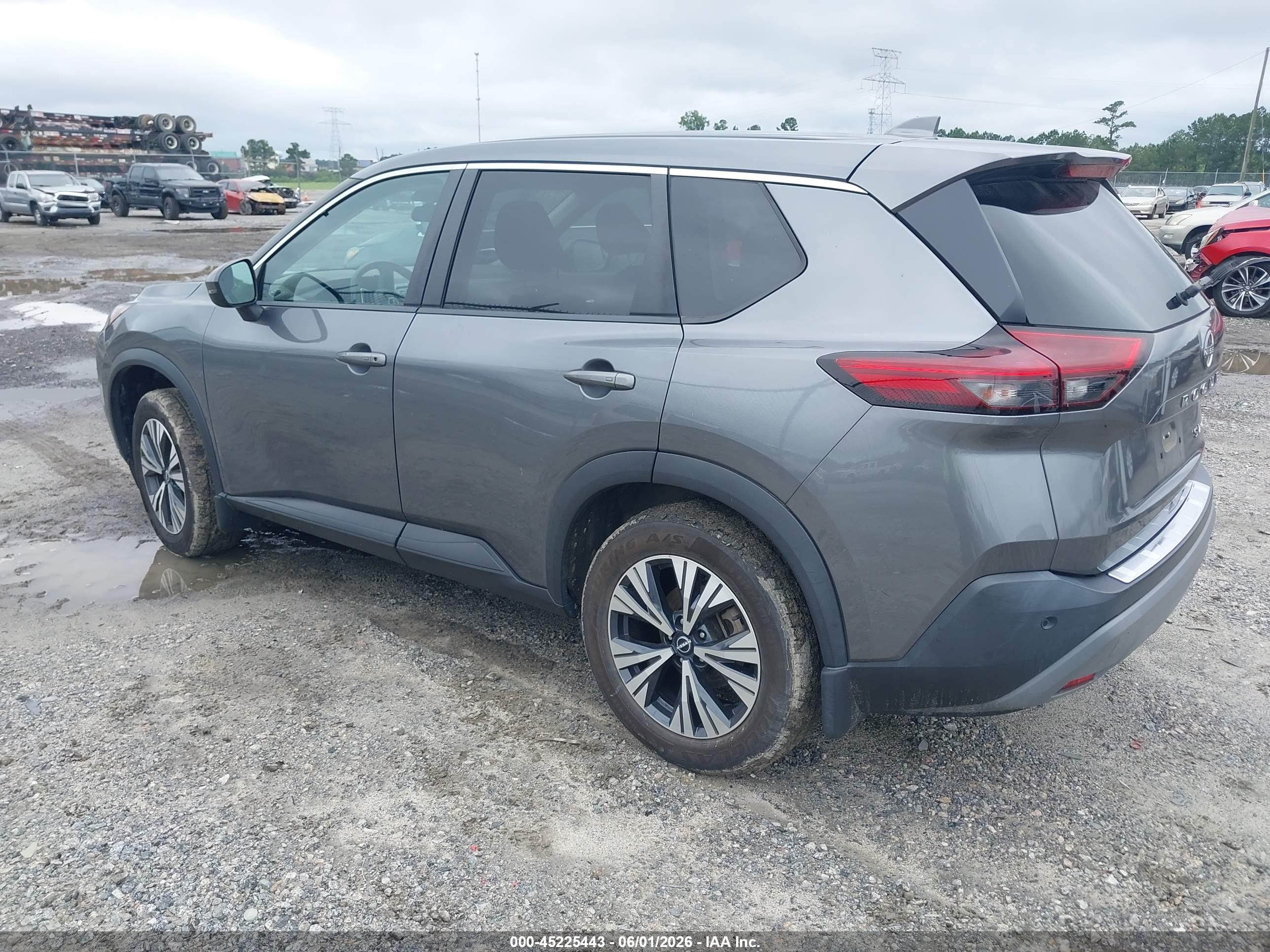 NISSAN ROGUE image 3