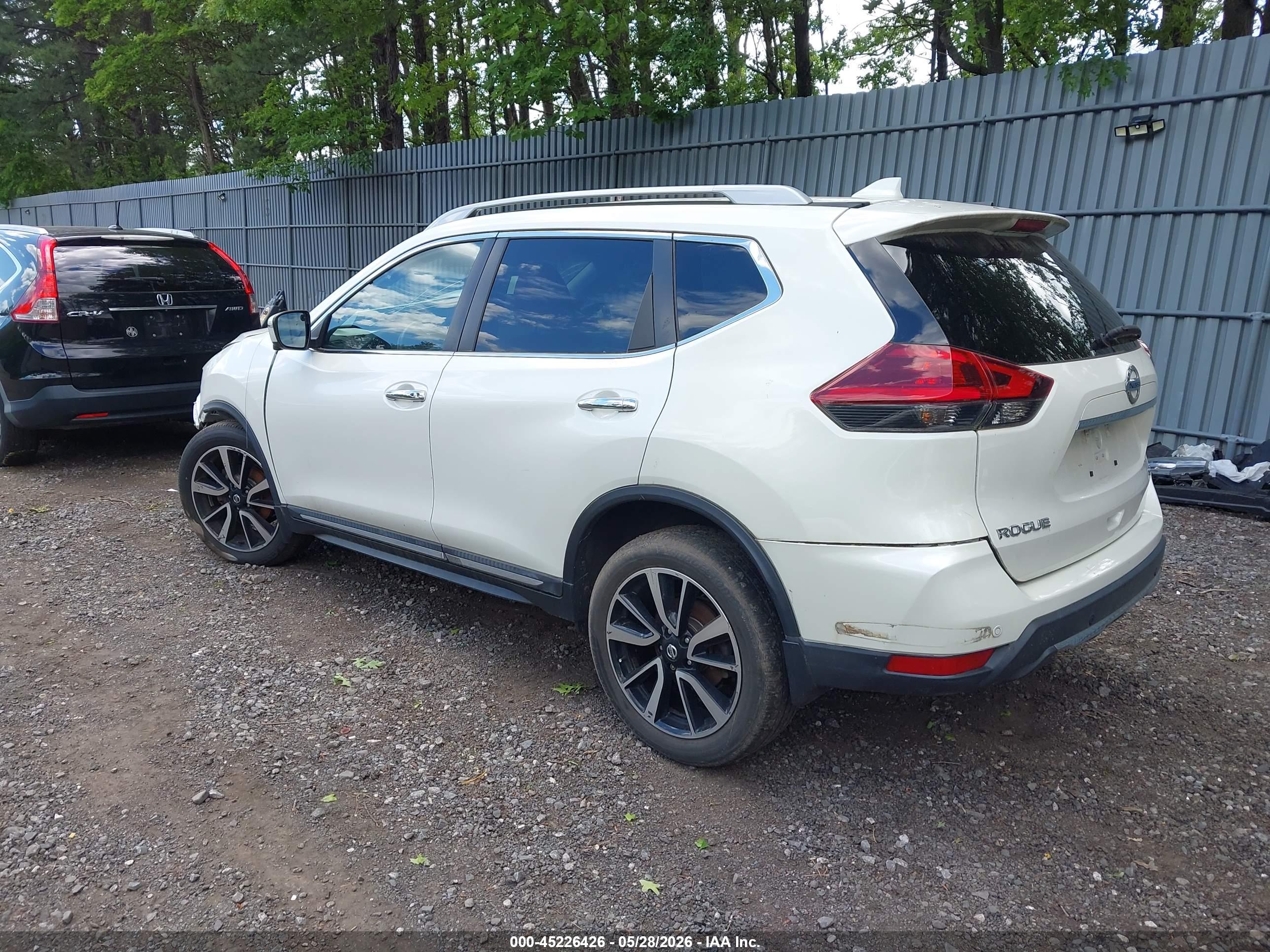 NISSAN ROGUE image 3