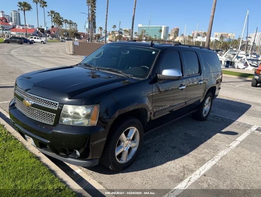 CHEVROLET SUBURBAN image 2