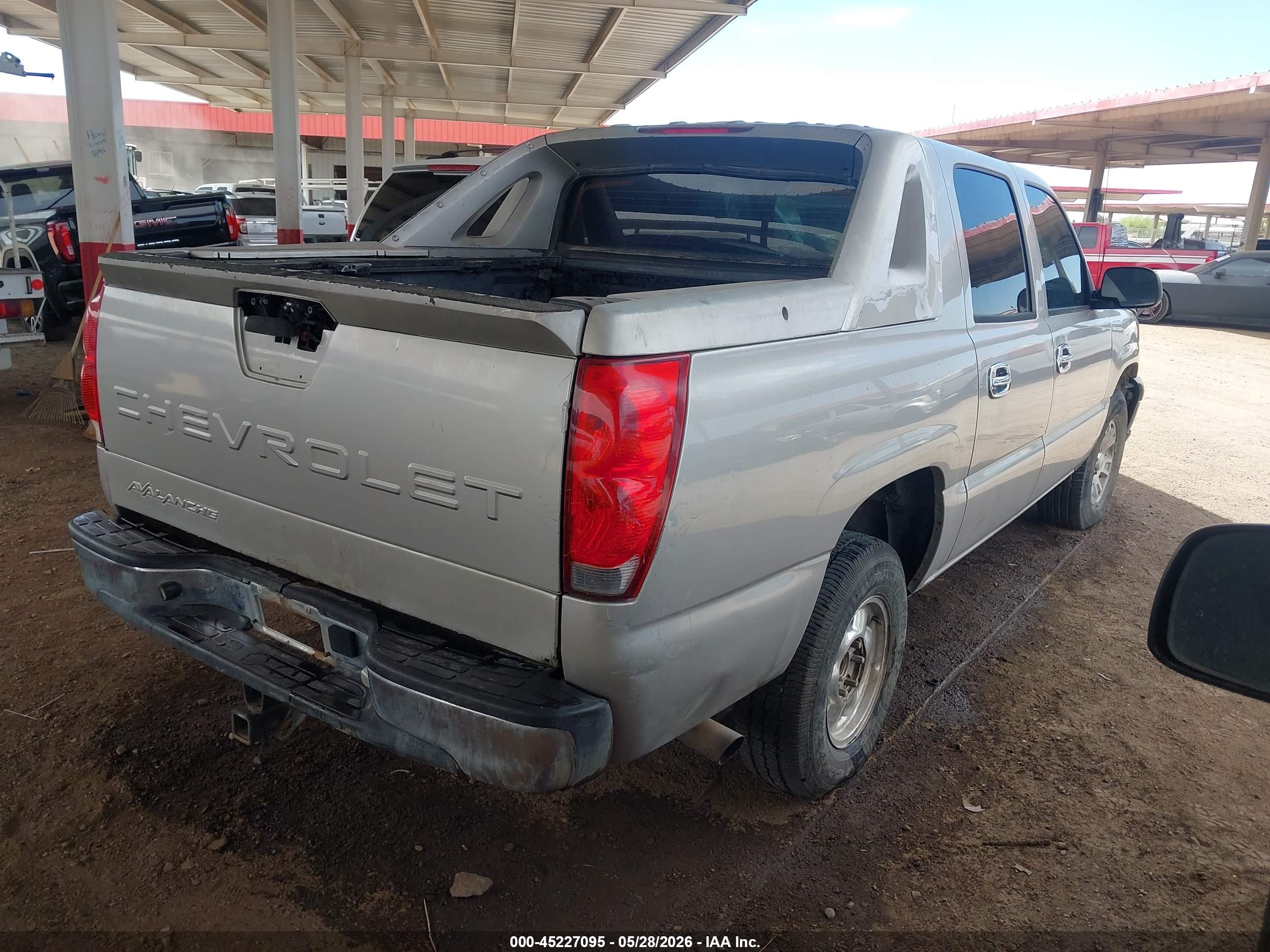 CHEVROLET AVALANCHE image 4