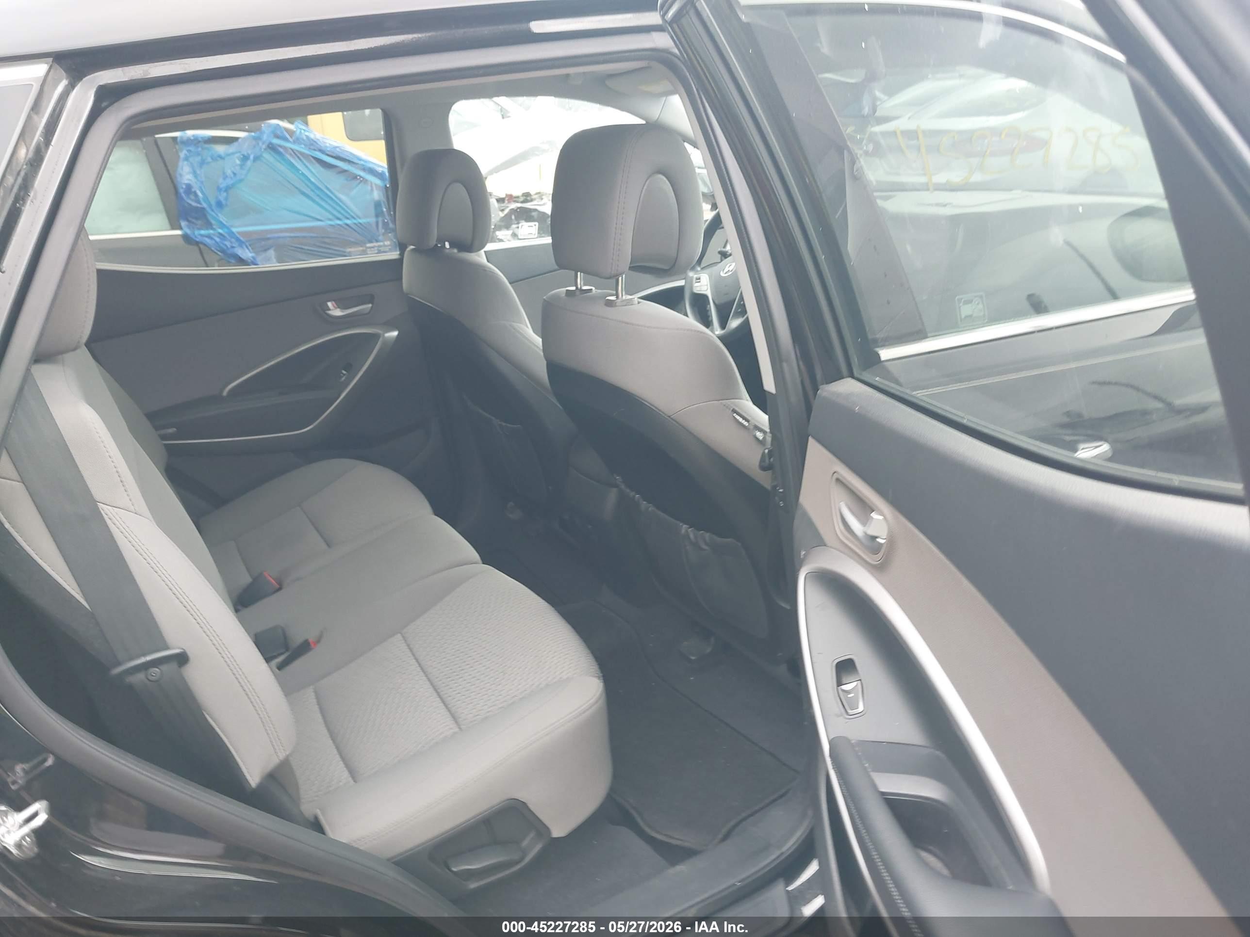 HYUNDAI SANTA image 8