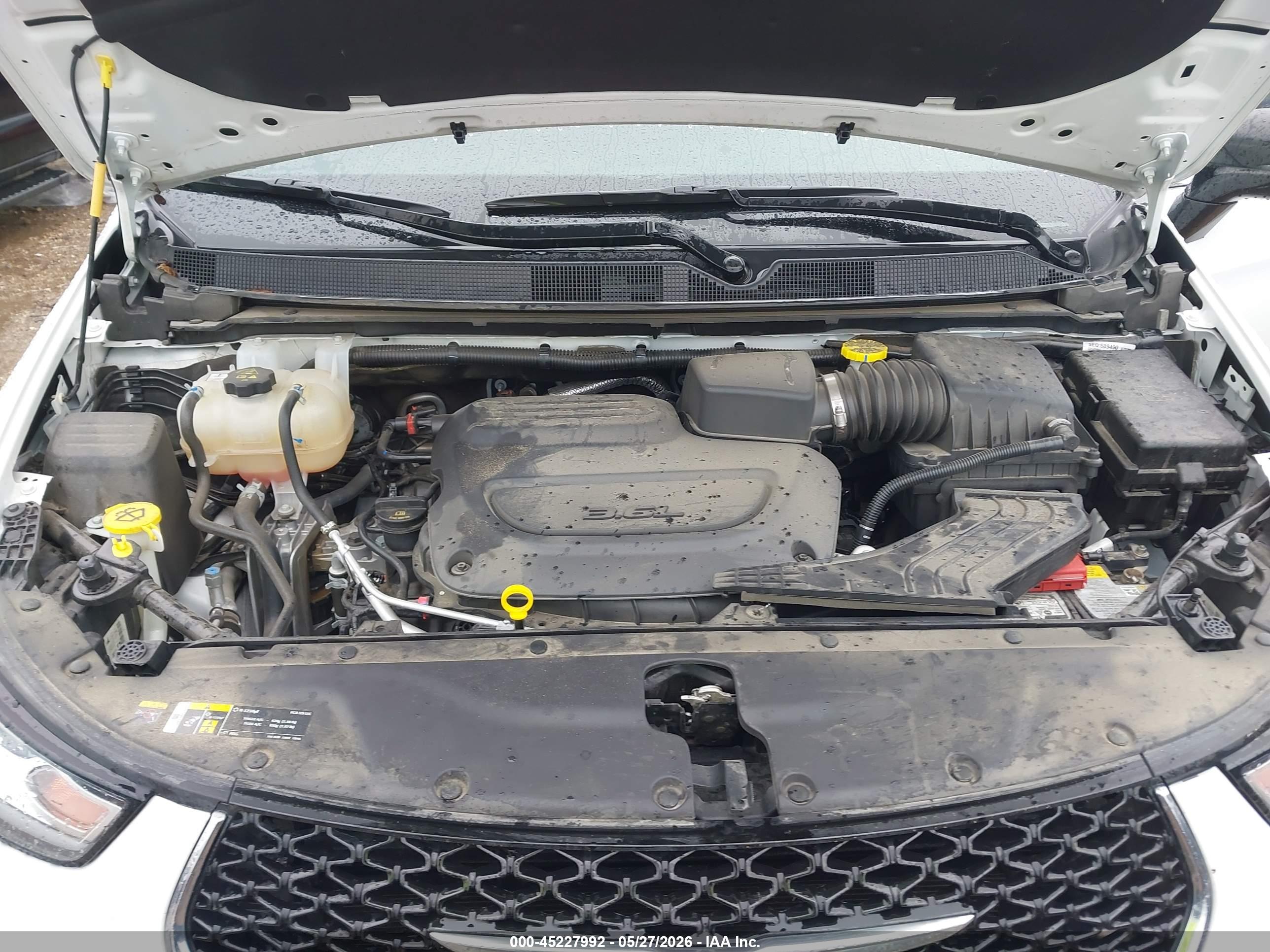 CHRYSLER PACIFICA image 10