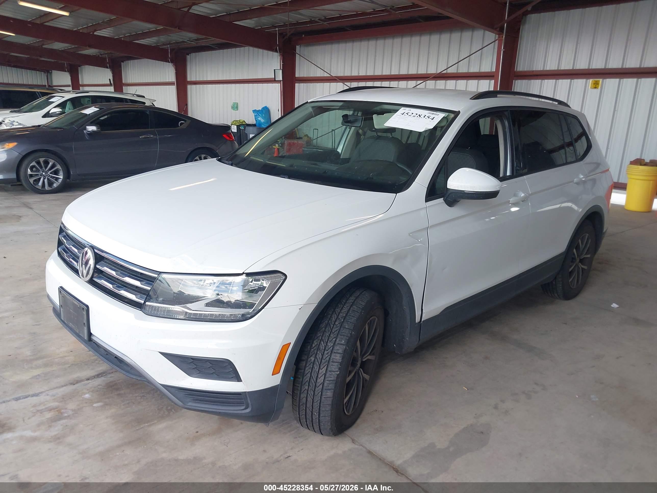 VOLKSWAGEN TIGUAN image 6