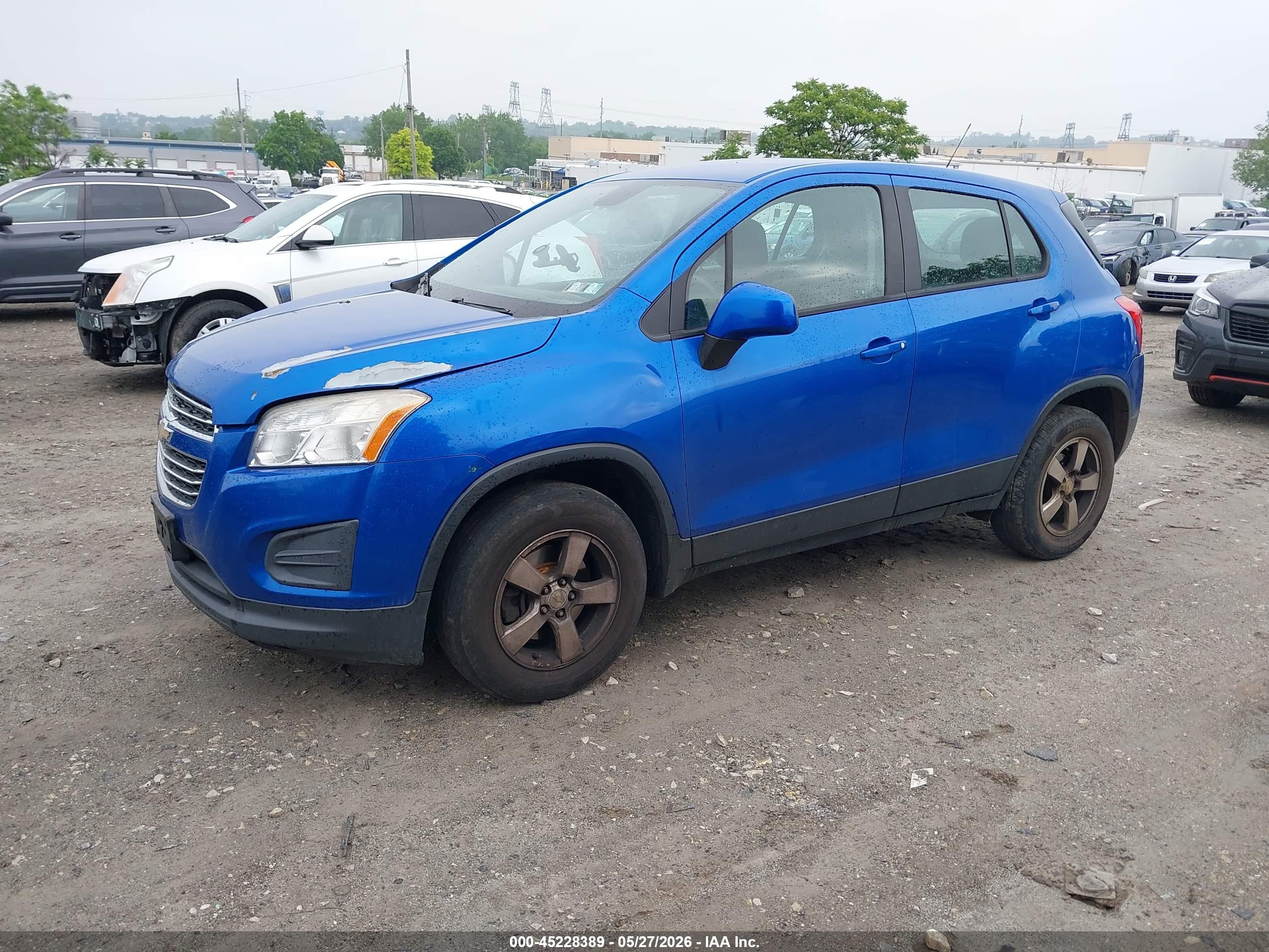 CHEVROLET TRAX image 2