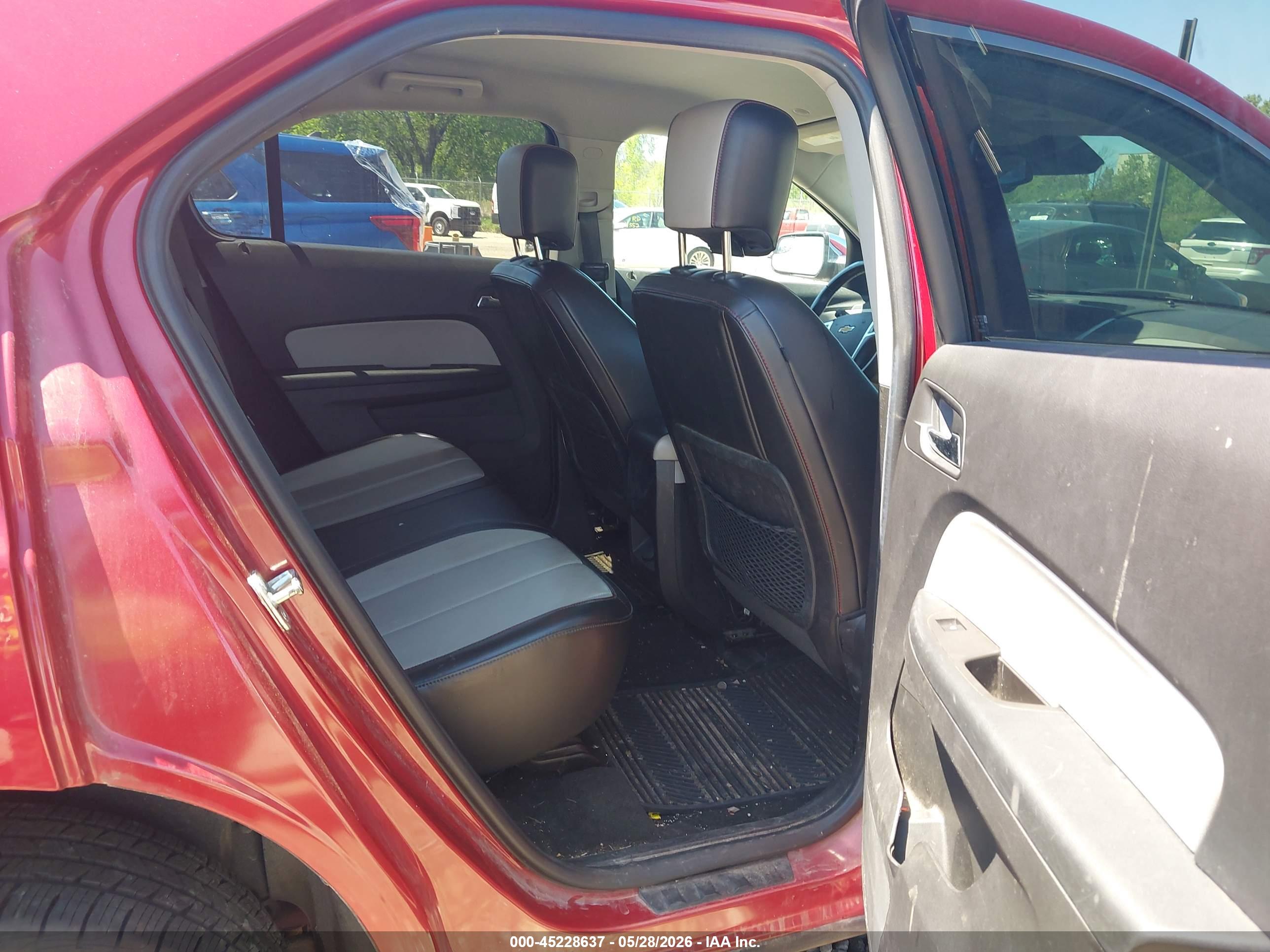 CHEVROLET EQUINOX image 8