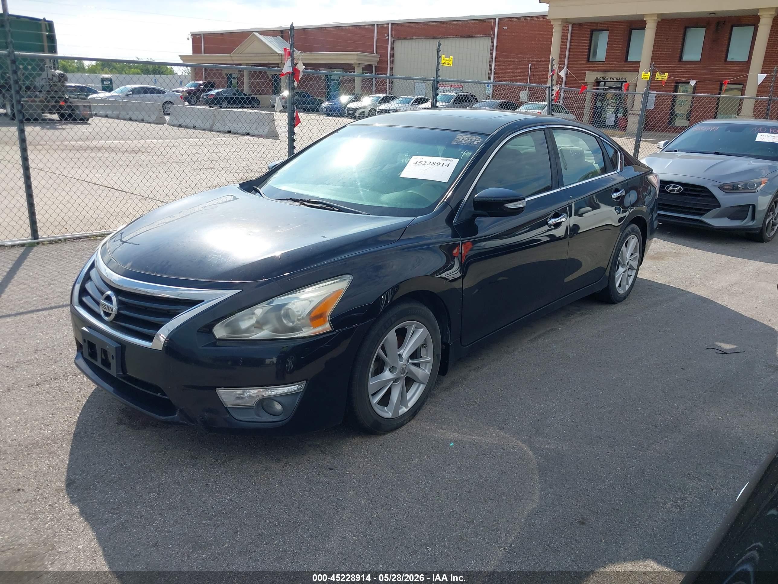 NISSAN ALTIMA image 2