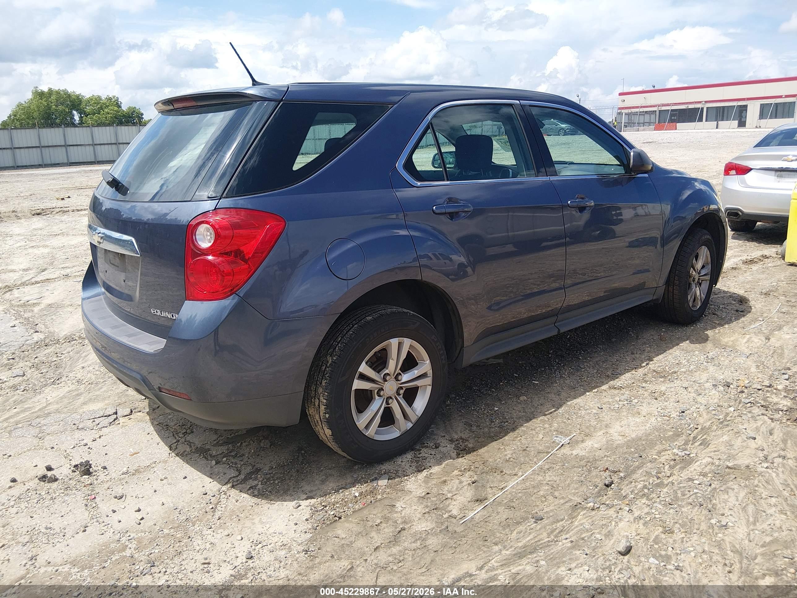 CHEVROLET EQUINOX image 4
