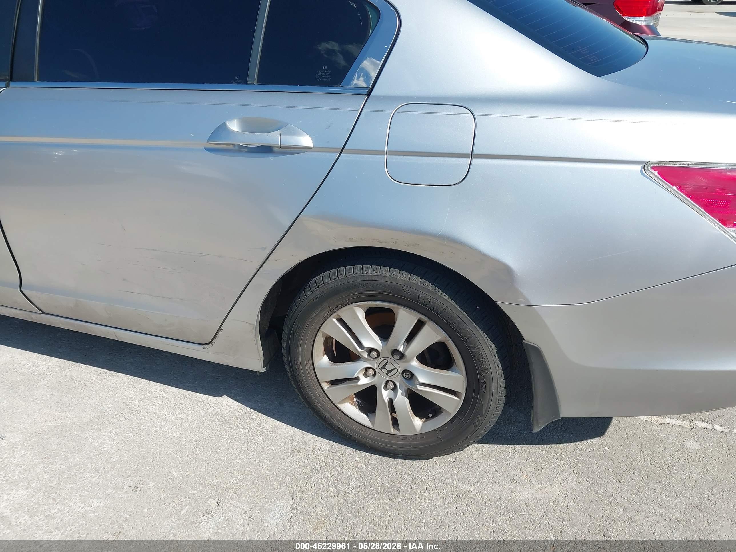 HONDA ACCORD image 6