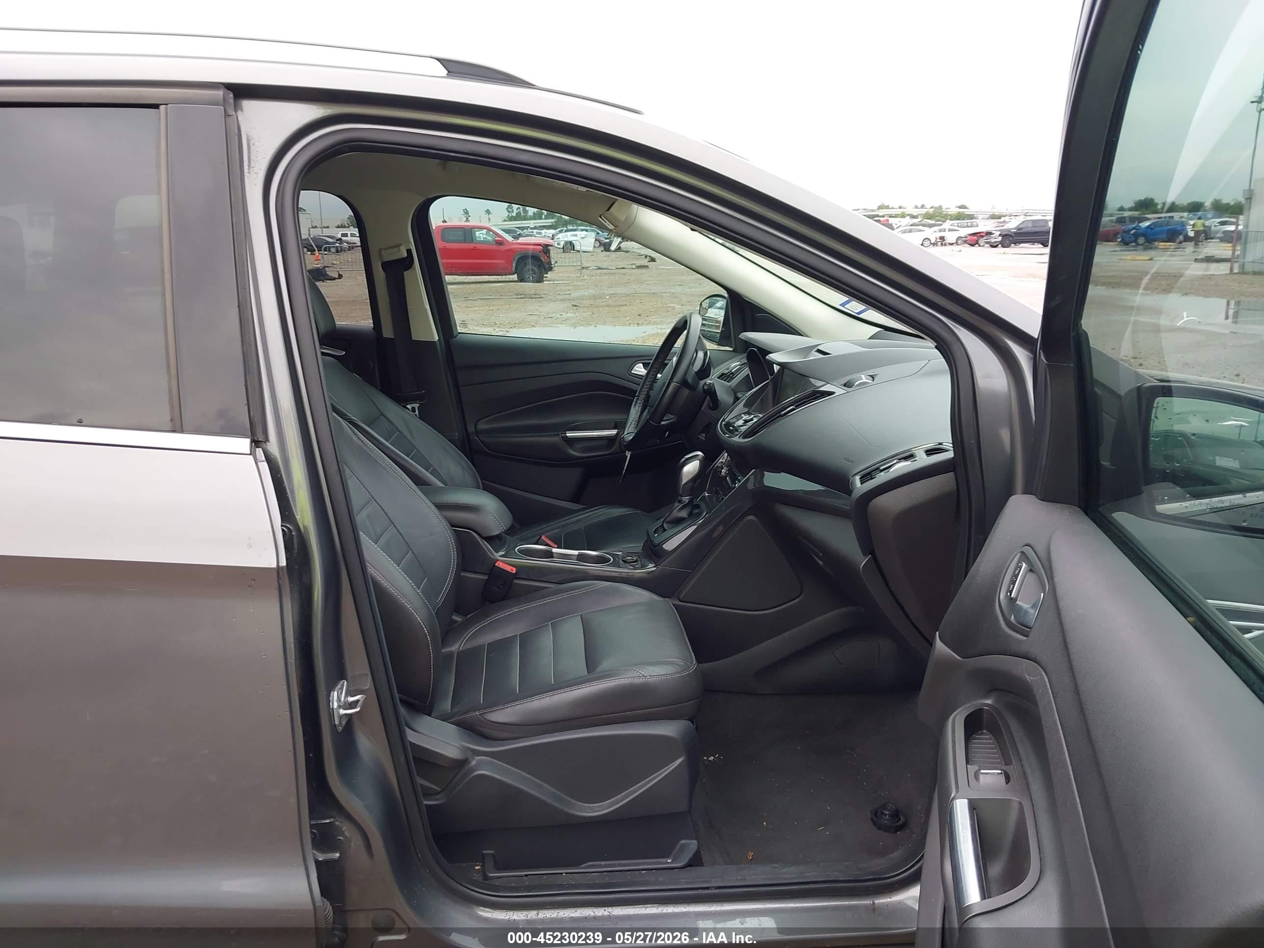 FORD ESCAPE image 5