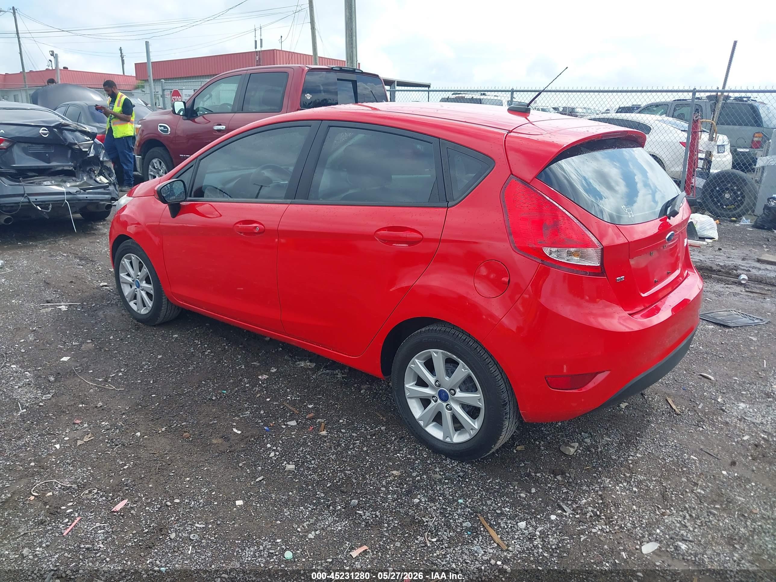 FORD FIESTA image 3