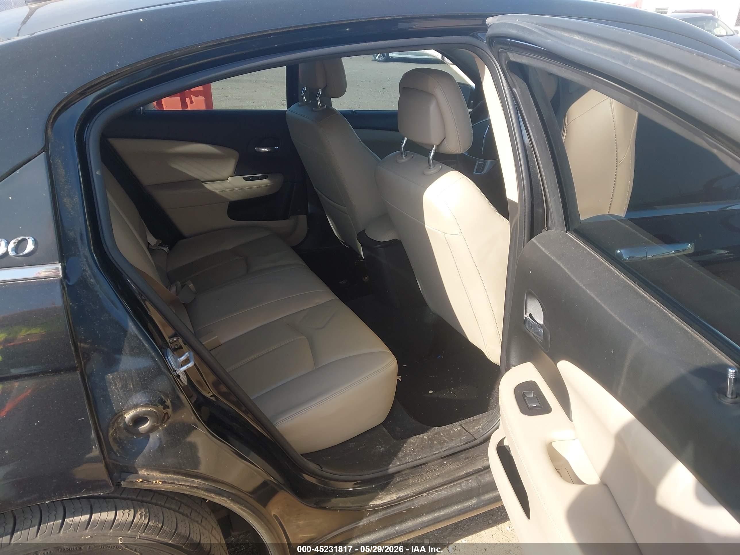 CHRYSLER 200 image 8