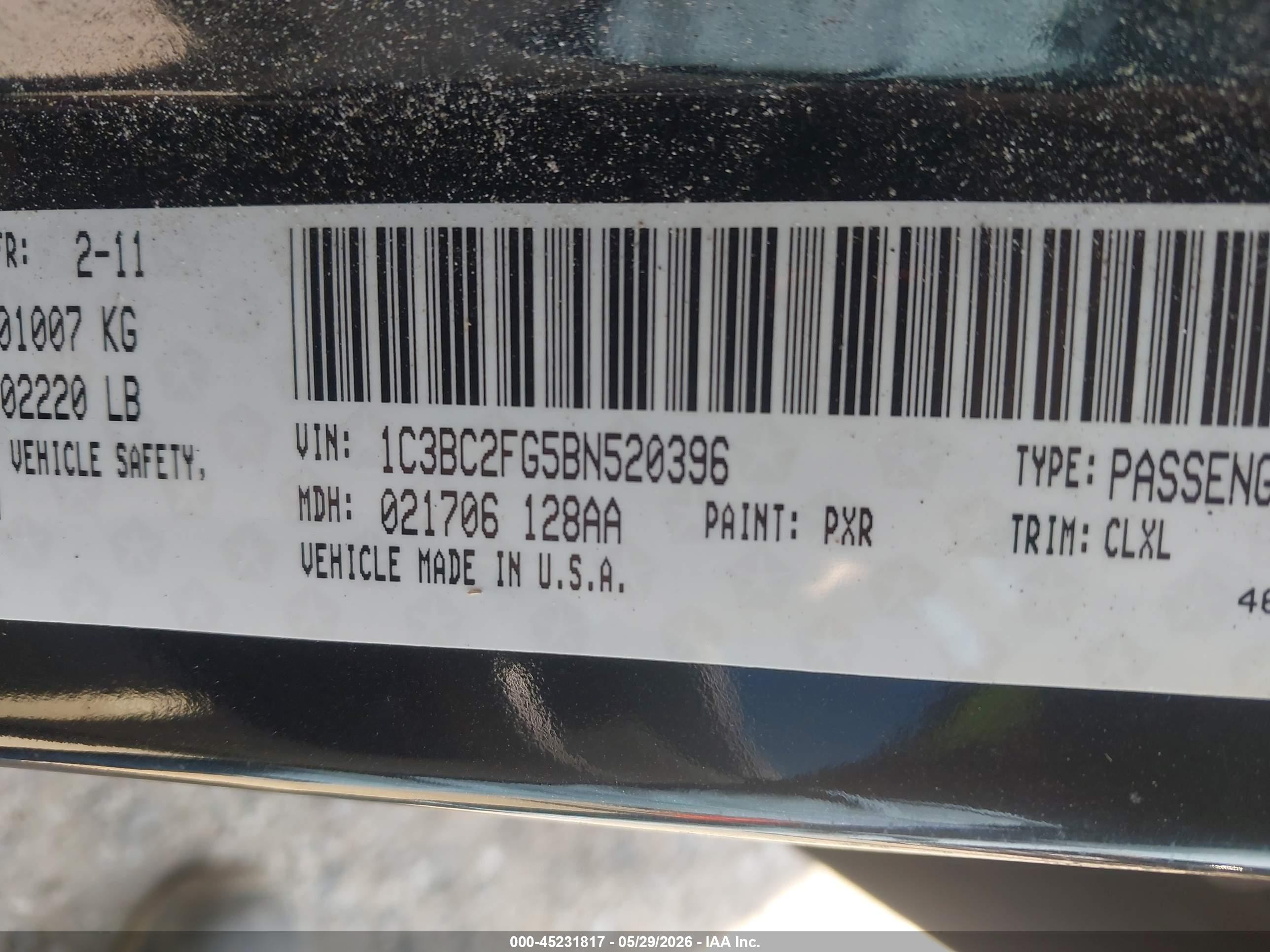 CHRYSLER 200 image 9