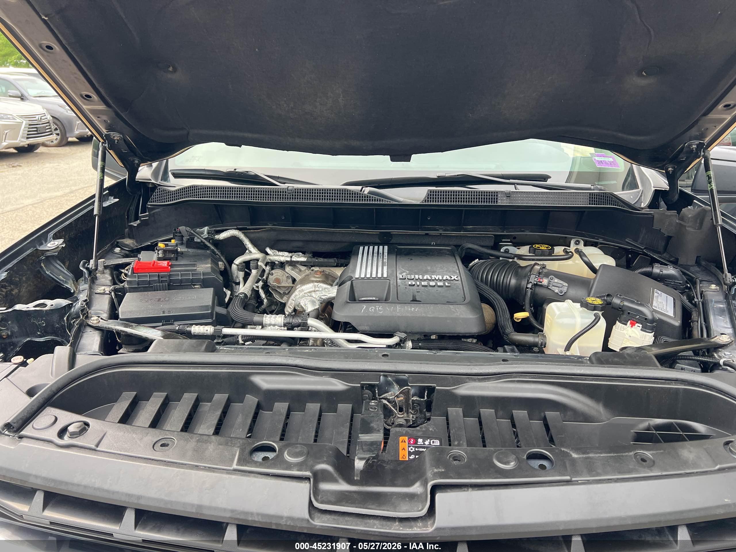 CHEVROLET SILVERADO image 10