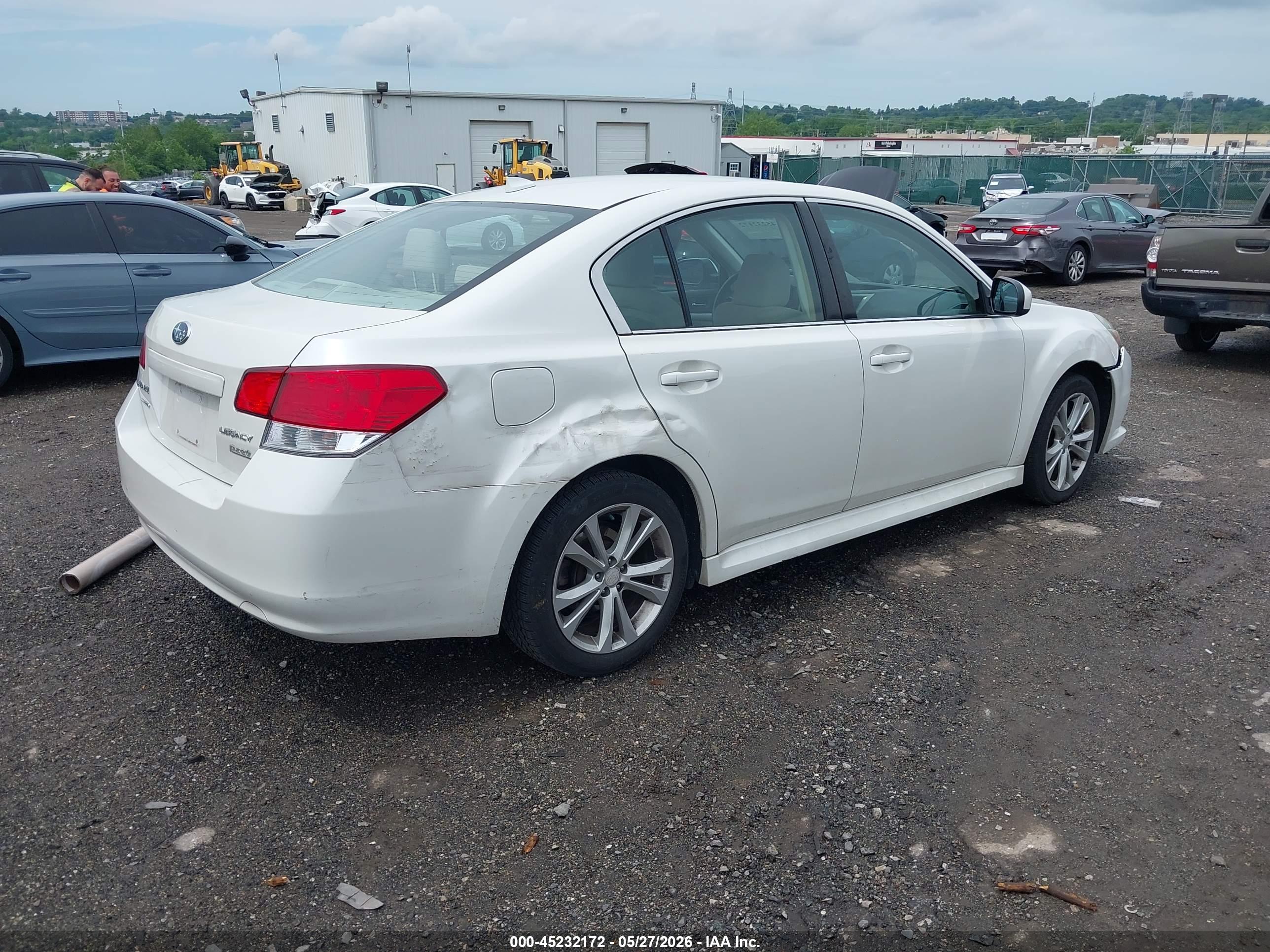 SUBARU LEGACY image 4