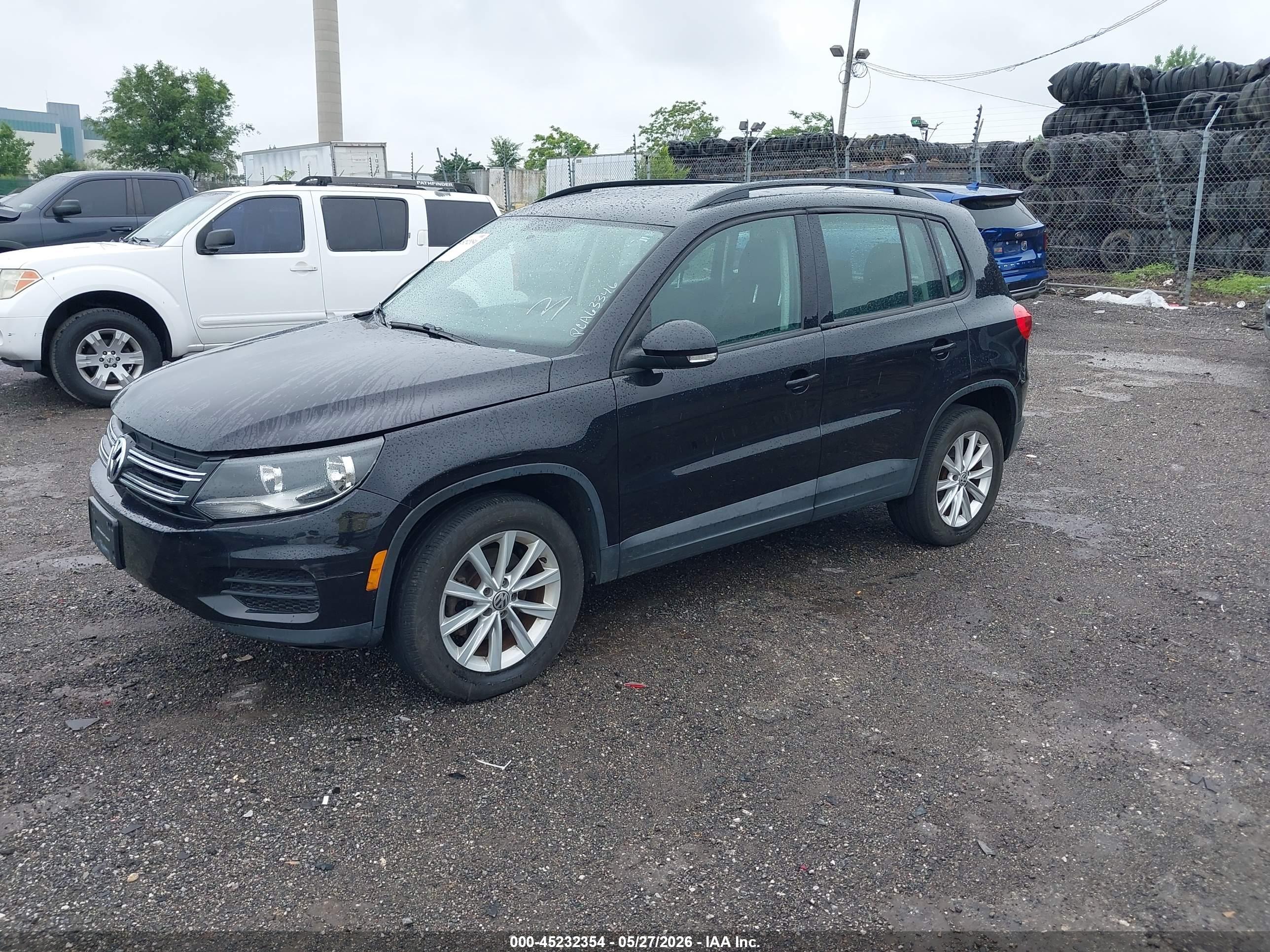 VOLKSWAGEN TIGUAN image 2