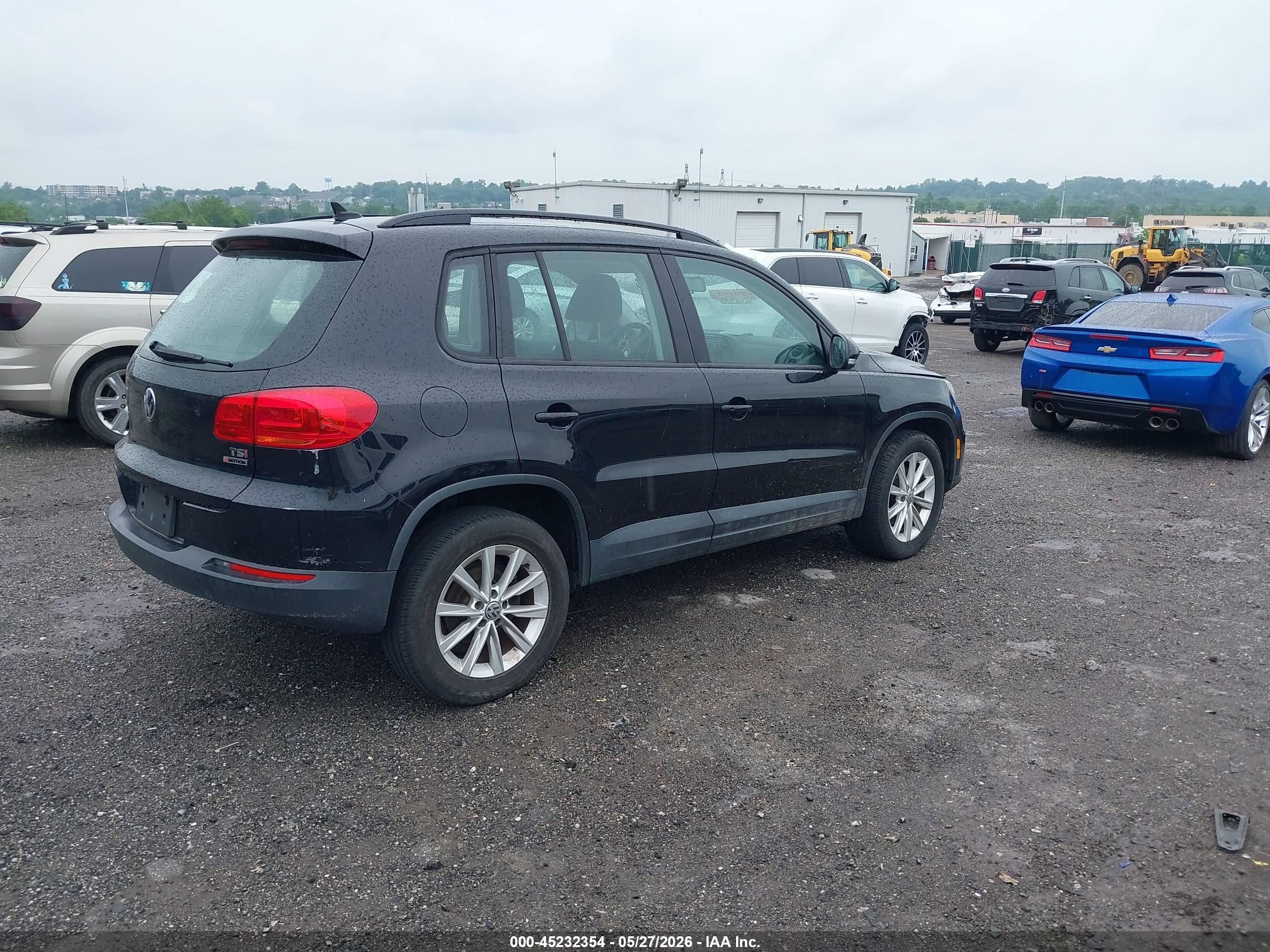 VOLKSWAGEN TIGUAN image 4