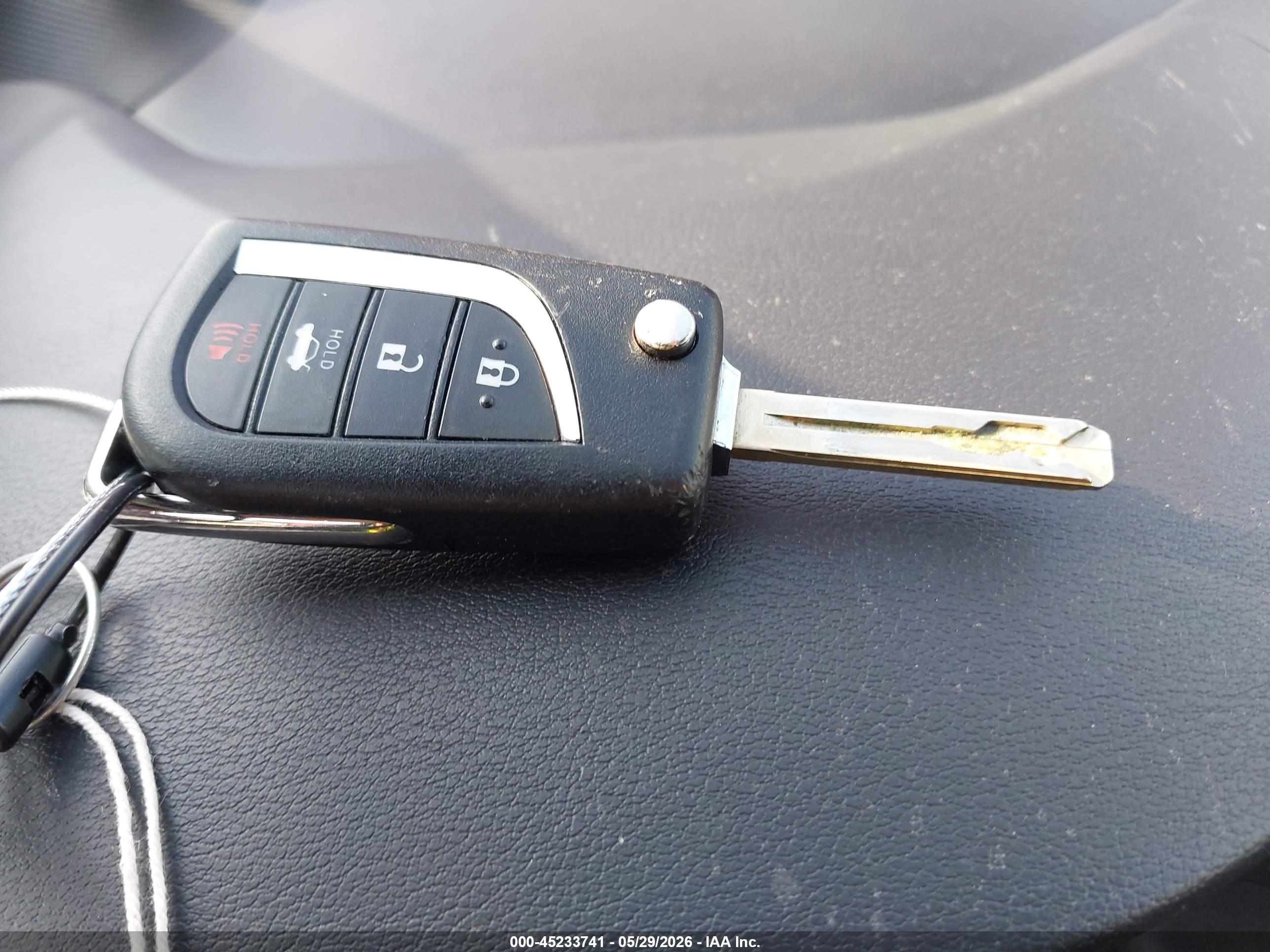 TOYOTA COROLLA image 11