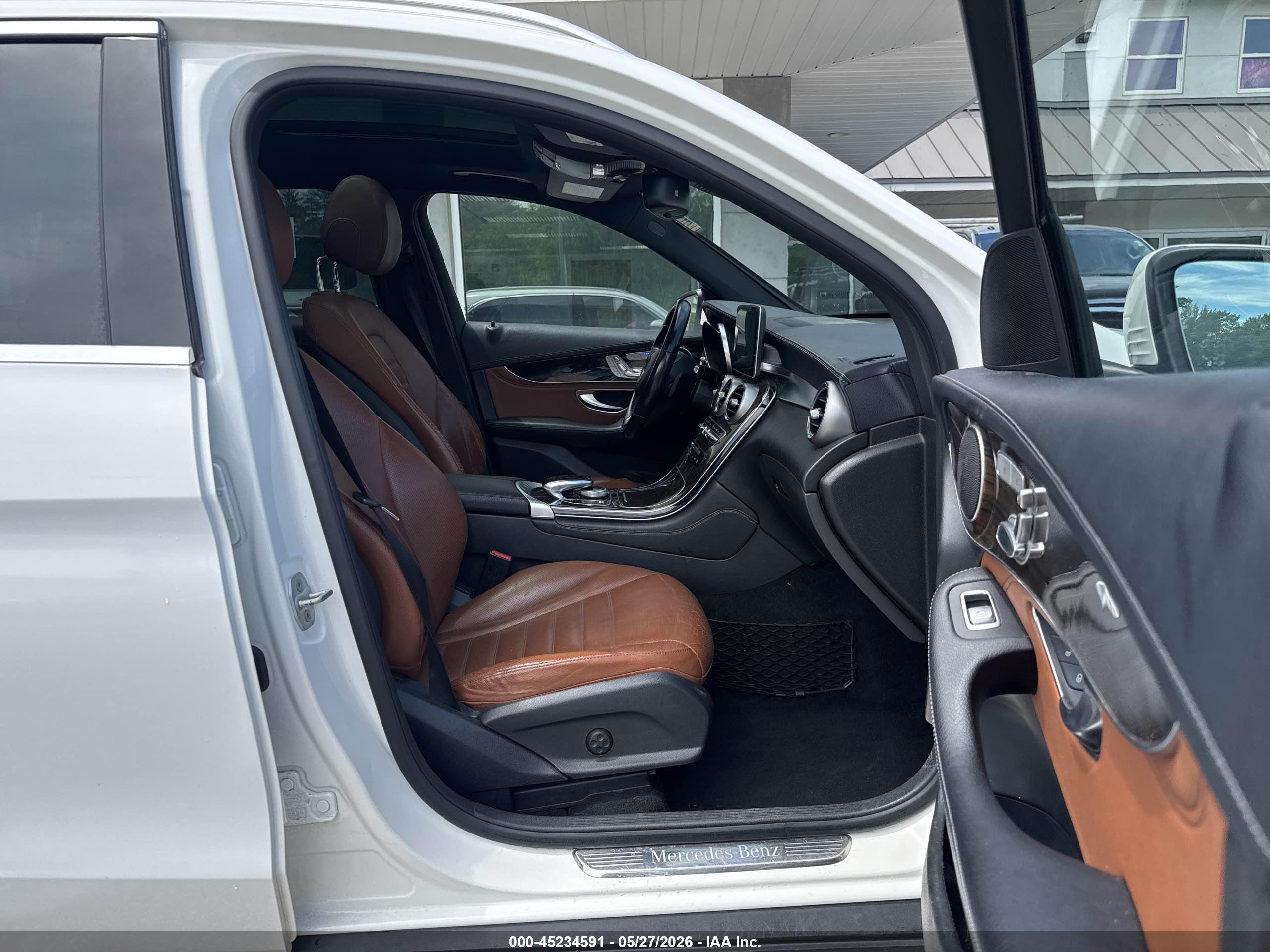 MERCEDES-BENZ GLC image 5