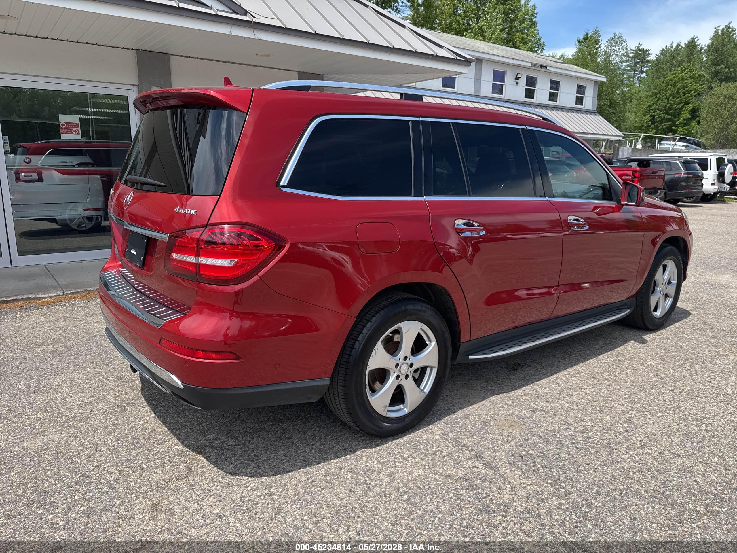MERCEDES-BENZ GLS image 4