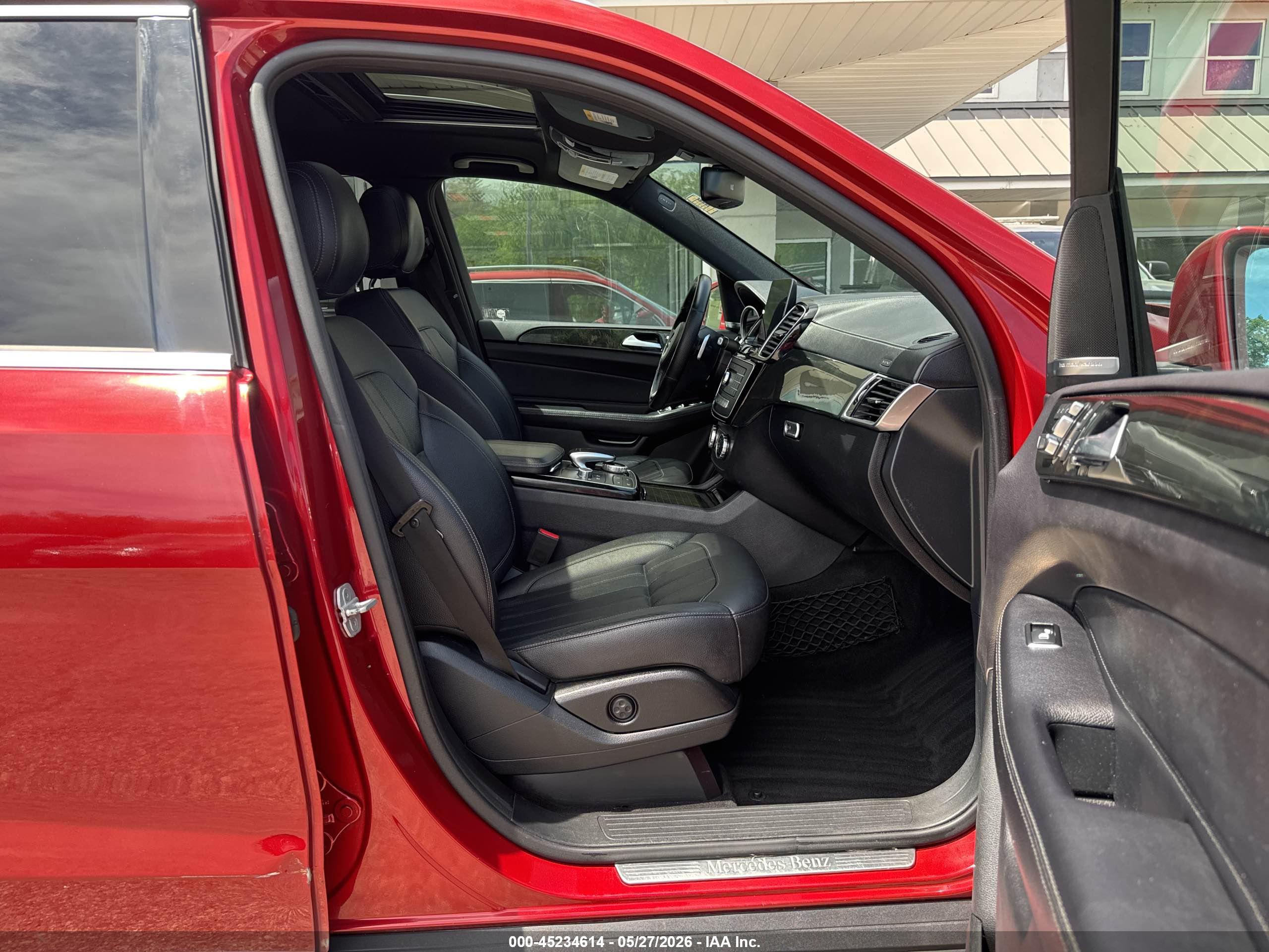 MERCEDES-BENZ GLS image 5