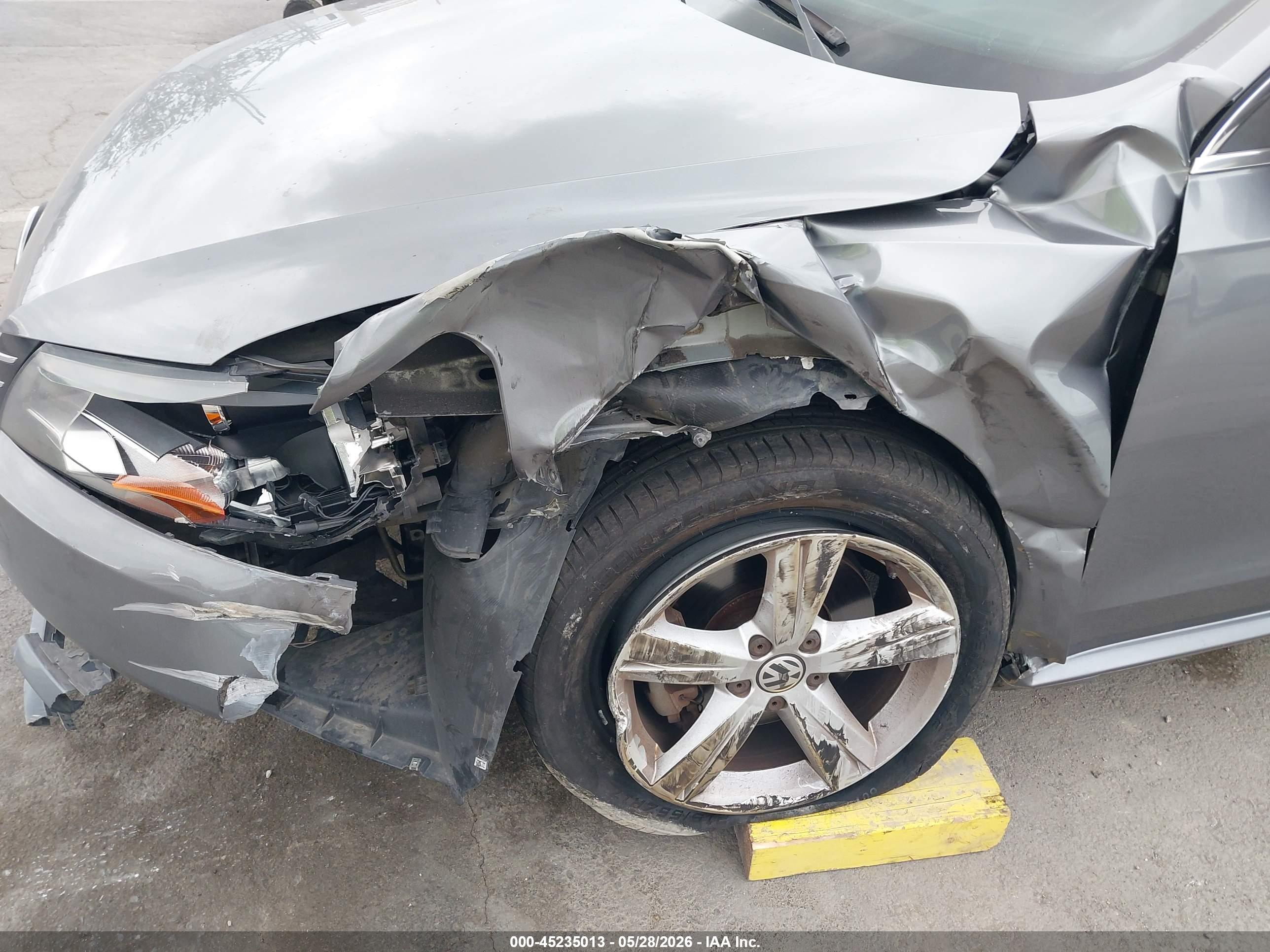 VOLKSWAGEN PASSAT image 6
