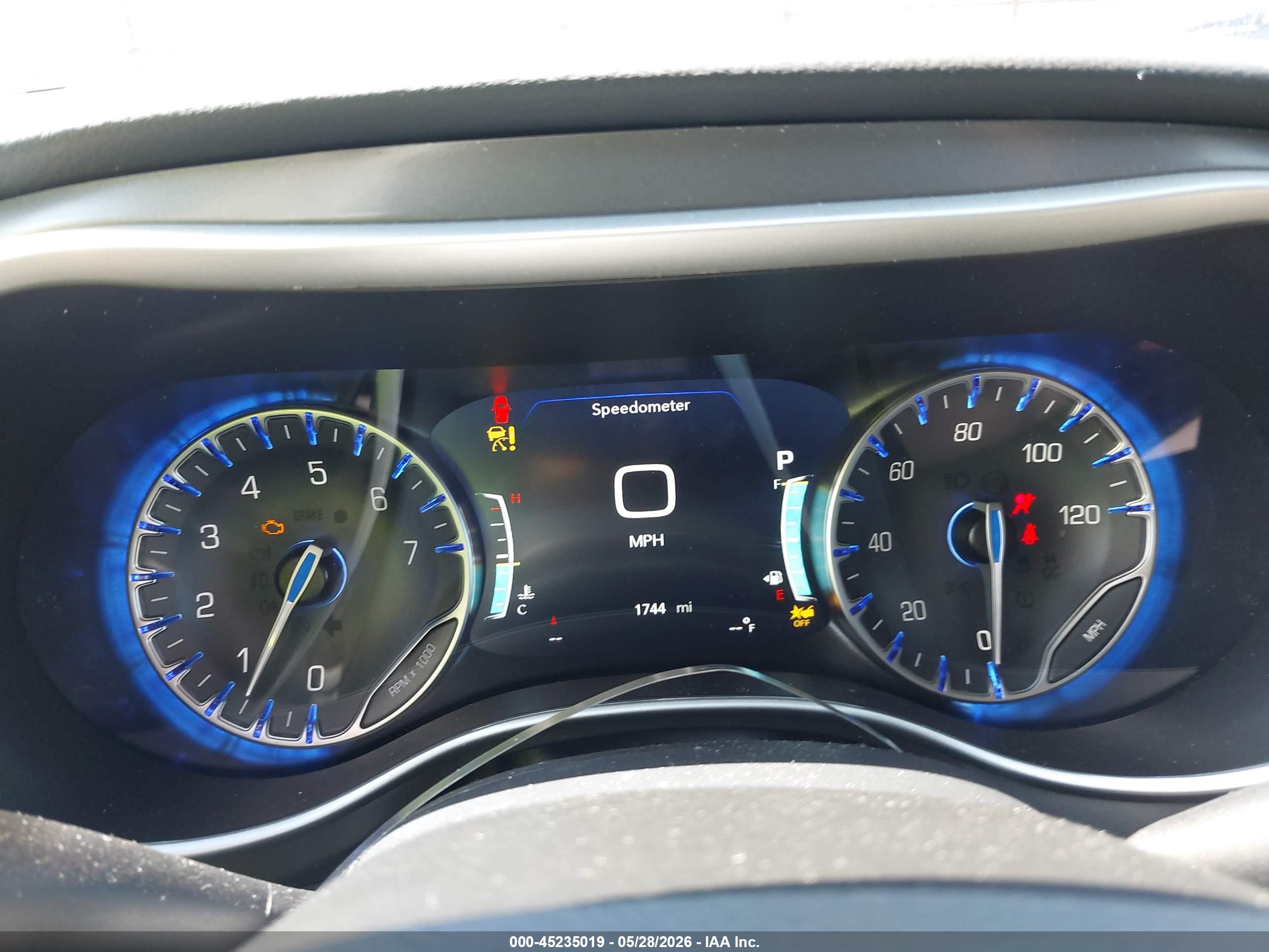 CHRYSLER PACIFICA image 7