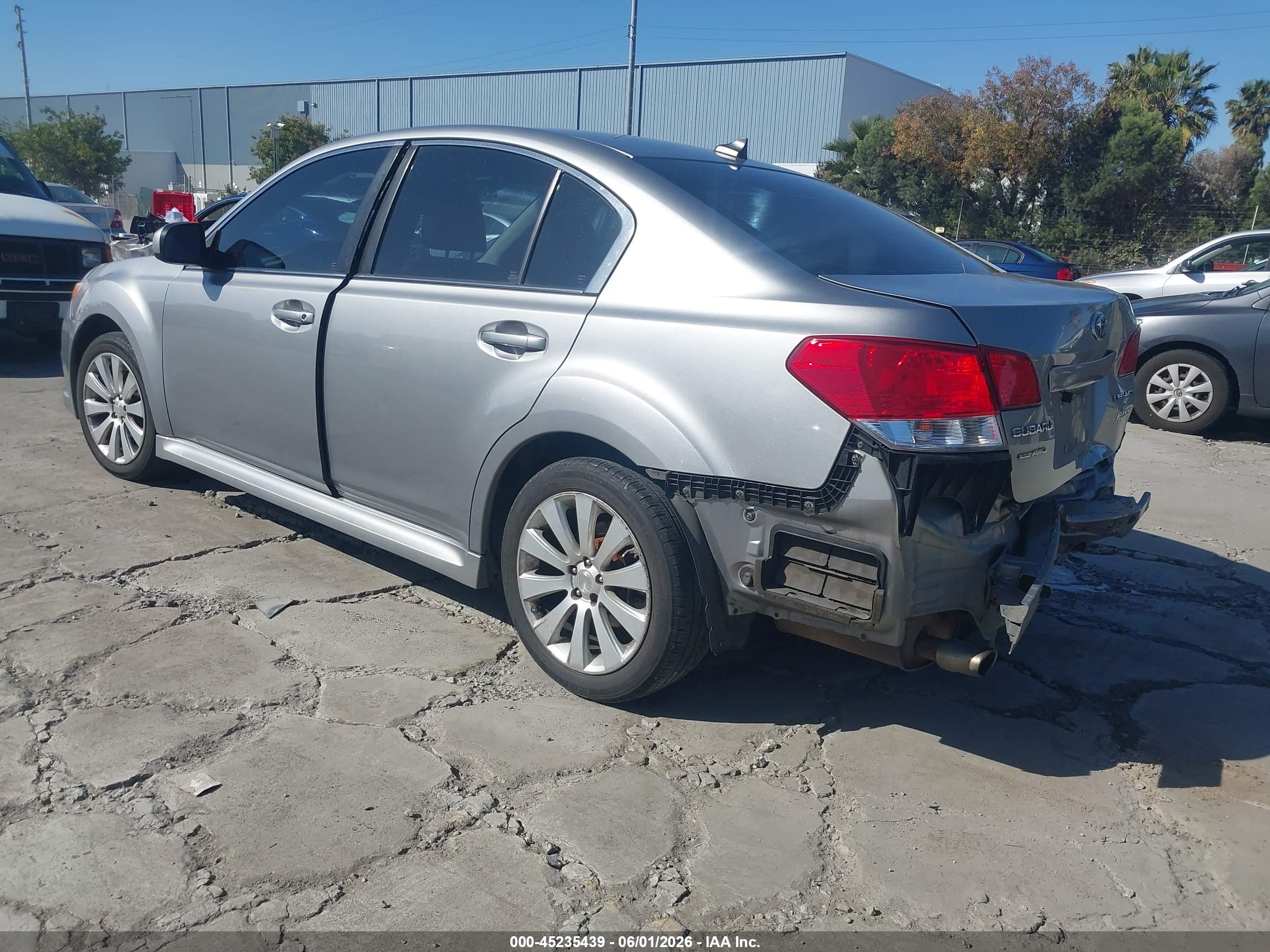 SUBARU LEGACY image 3