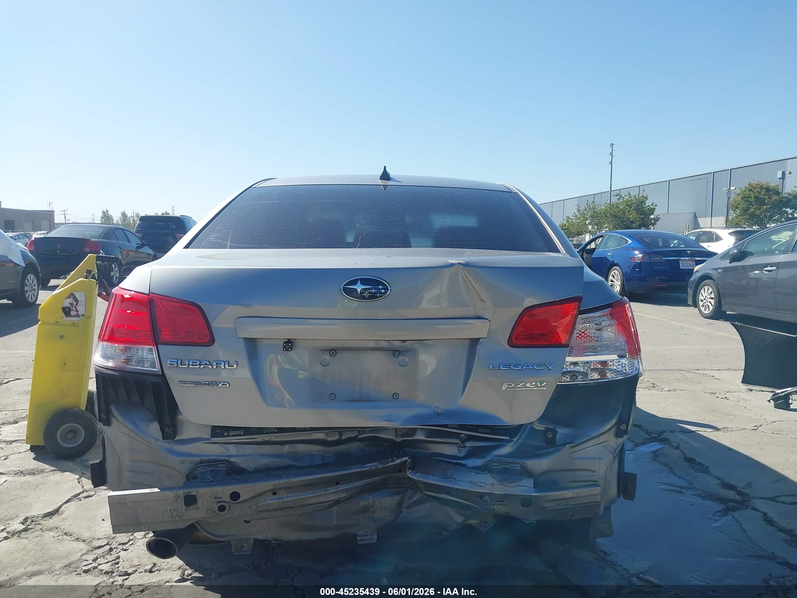 SUBARU LEGACY image 6