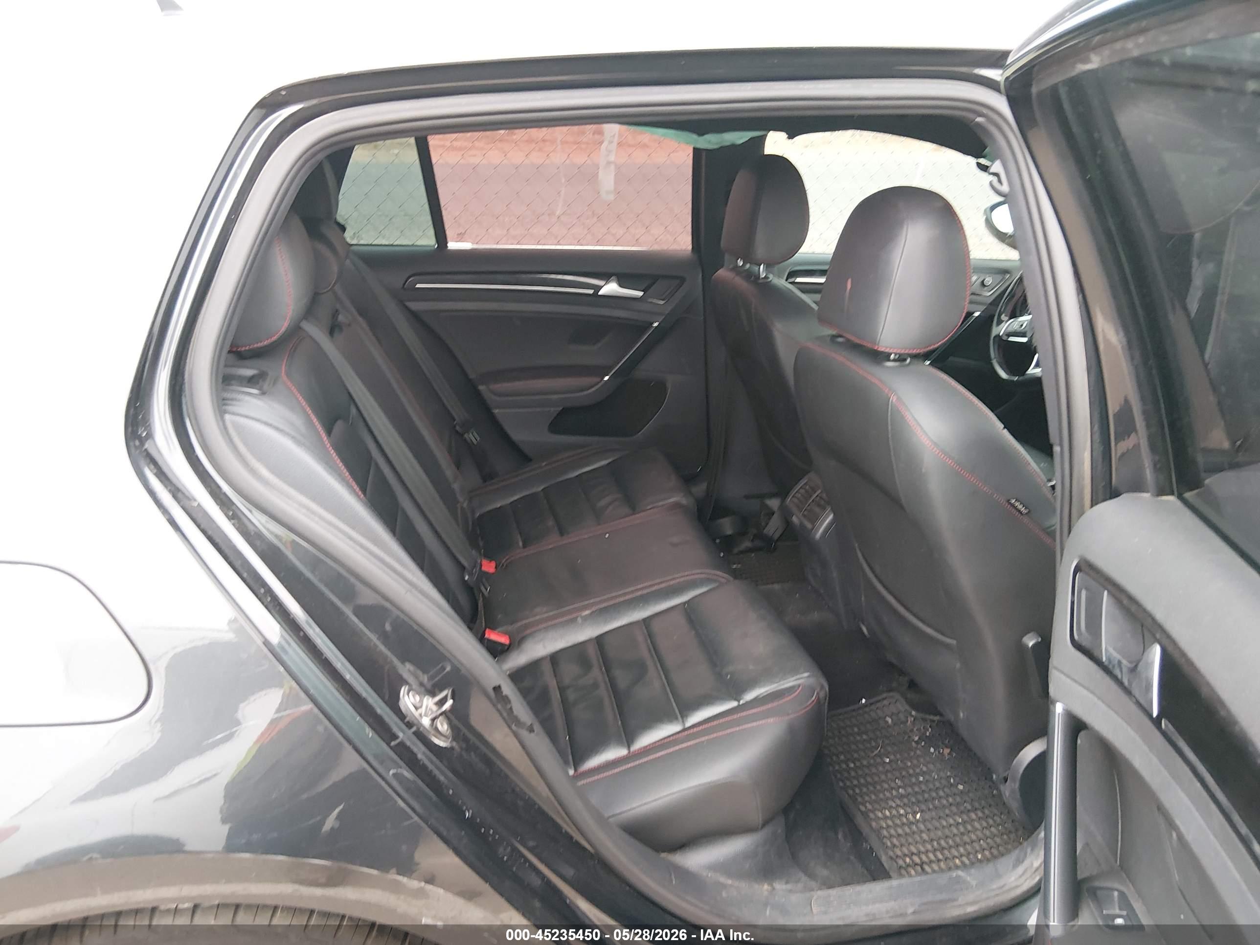 VOLKSWAGEN GOLF image 8