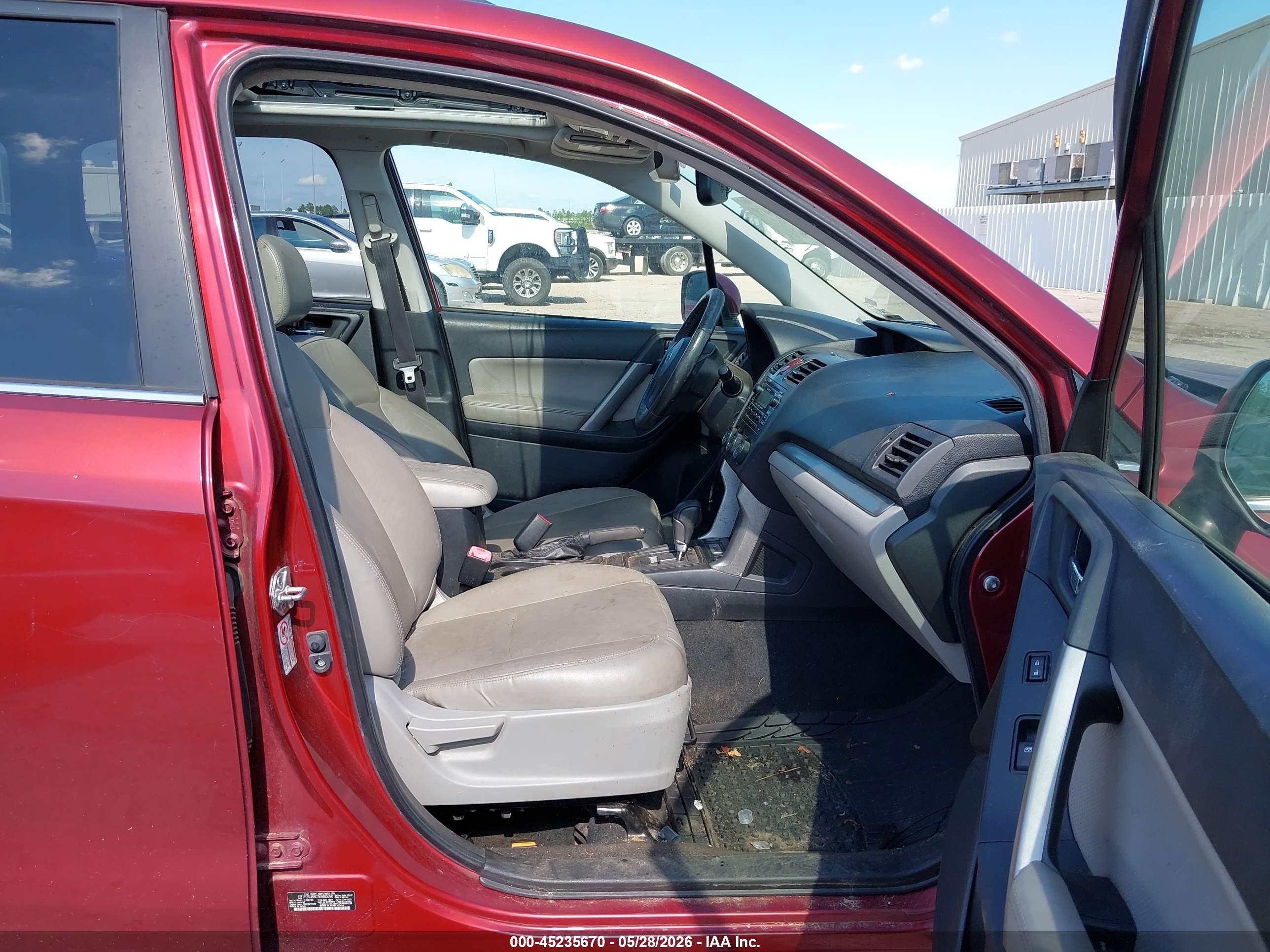 SUBARU FORESTER image 5