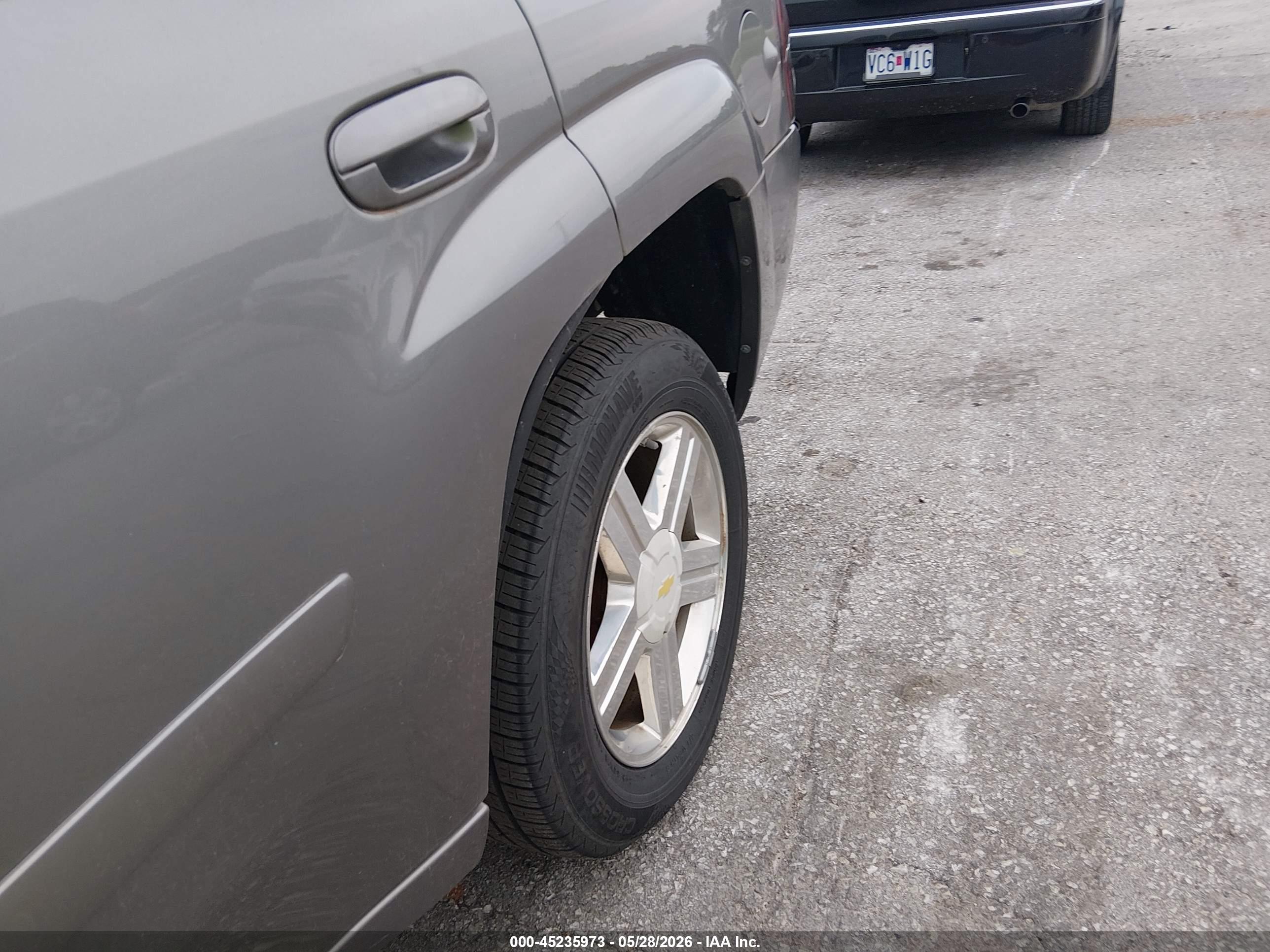 CHEVROLET TRAILBLAZER image 6