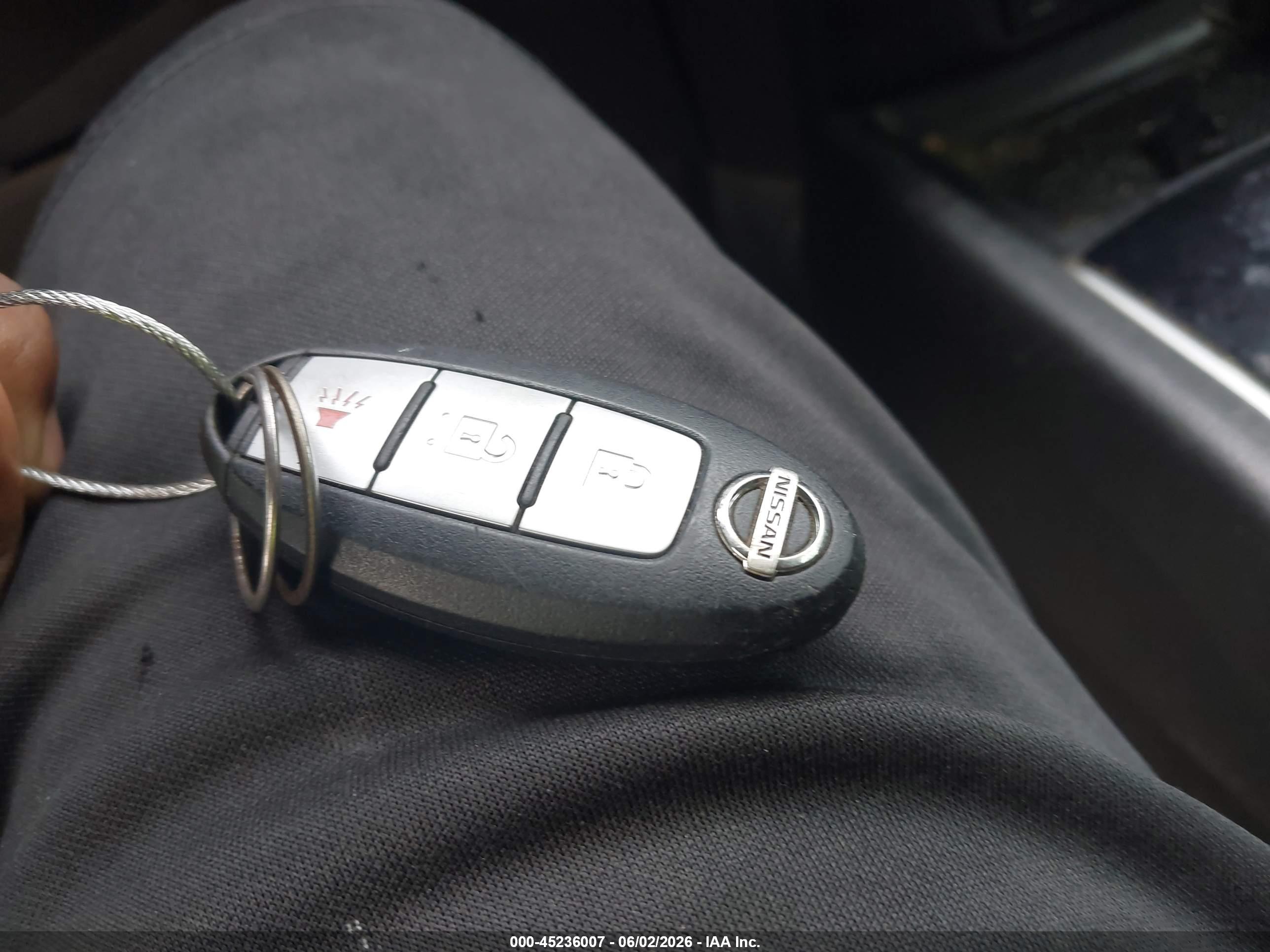 NISSAN ROGUE image 11