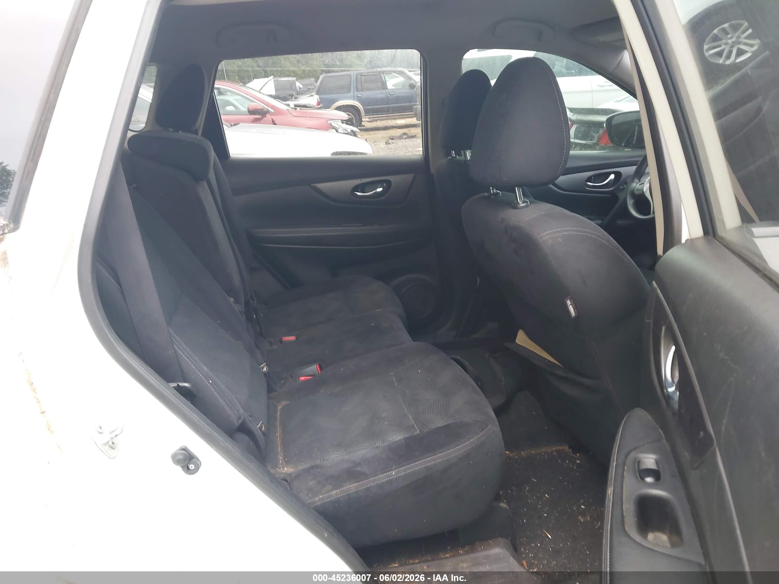 NISSAN ROGUE image 8