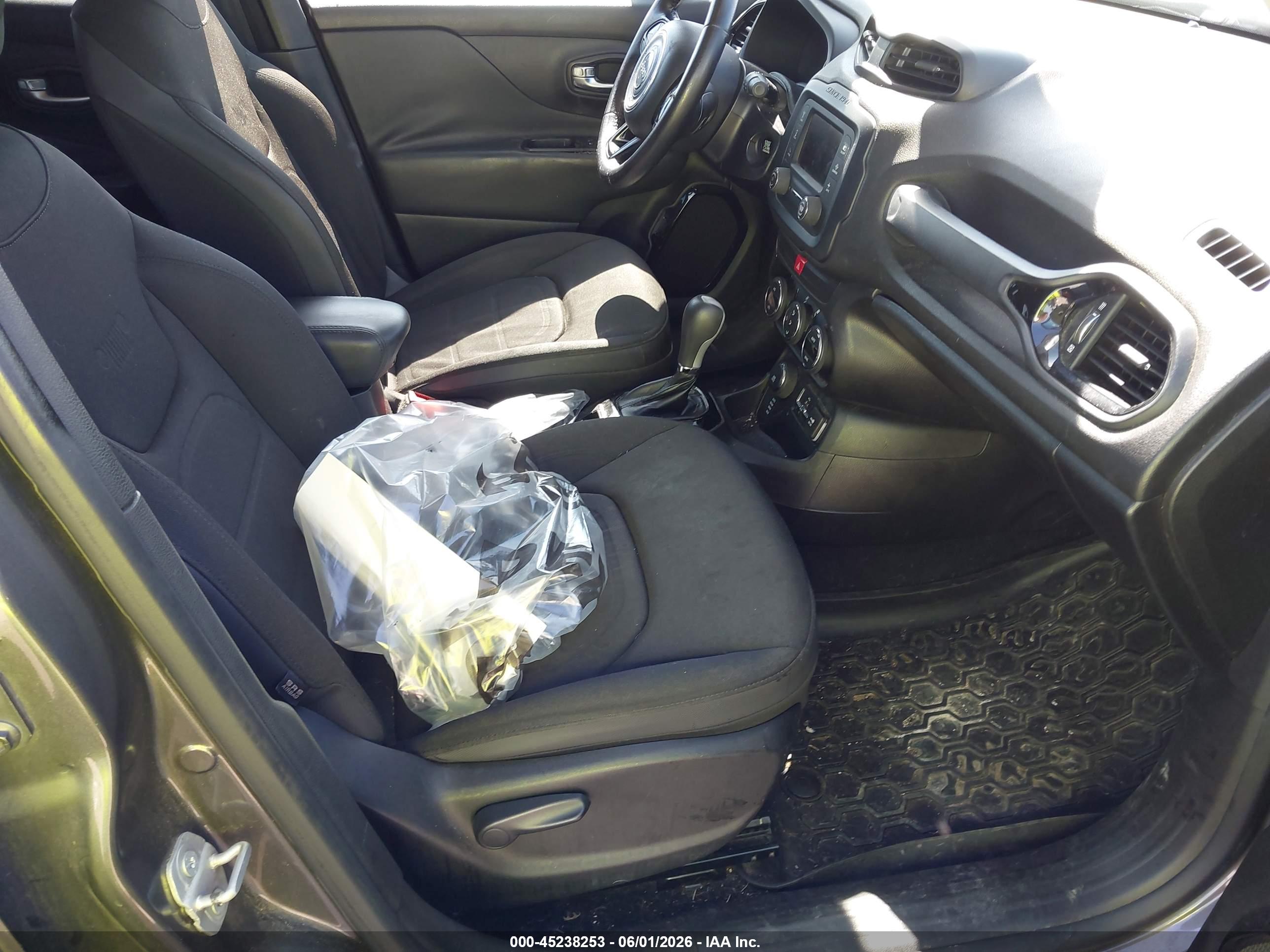 JEEP RENEGADE image 5