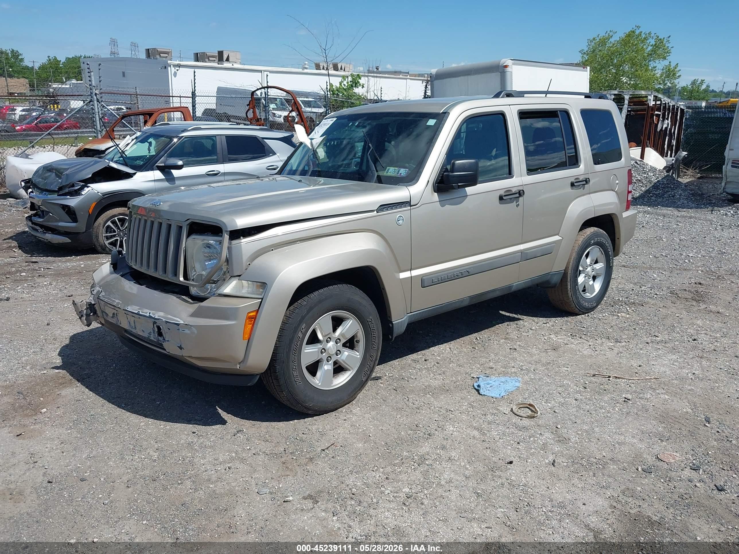 JEEP LIBERTY image 2