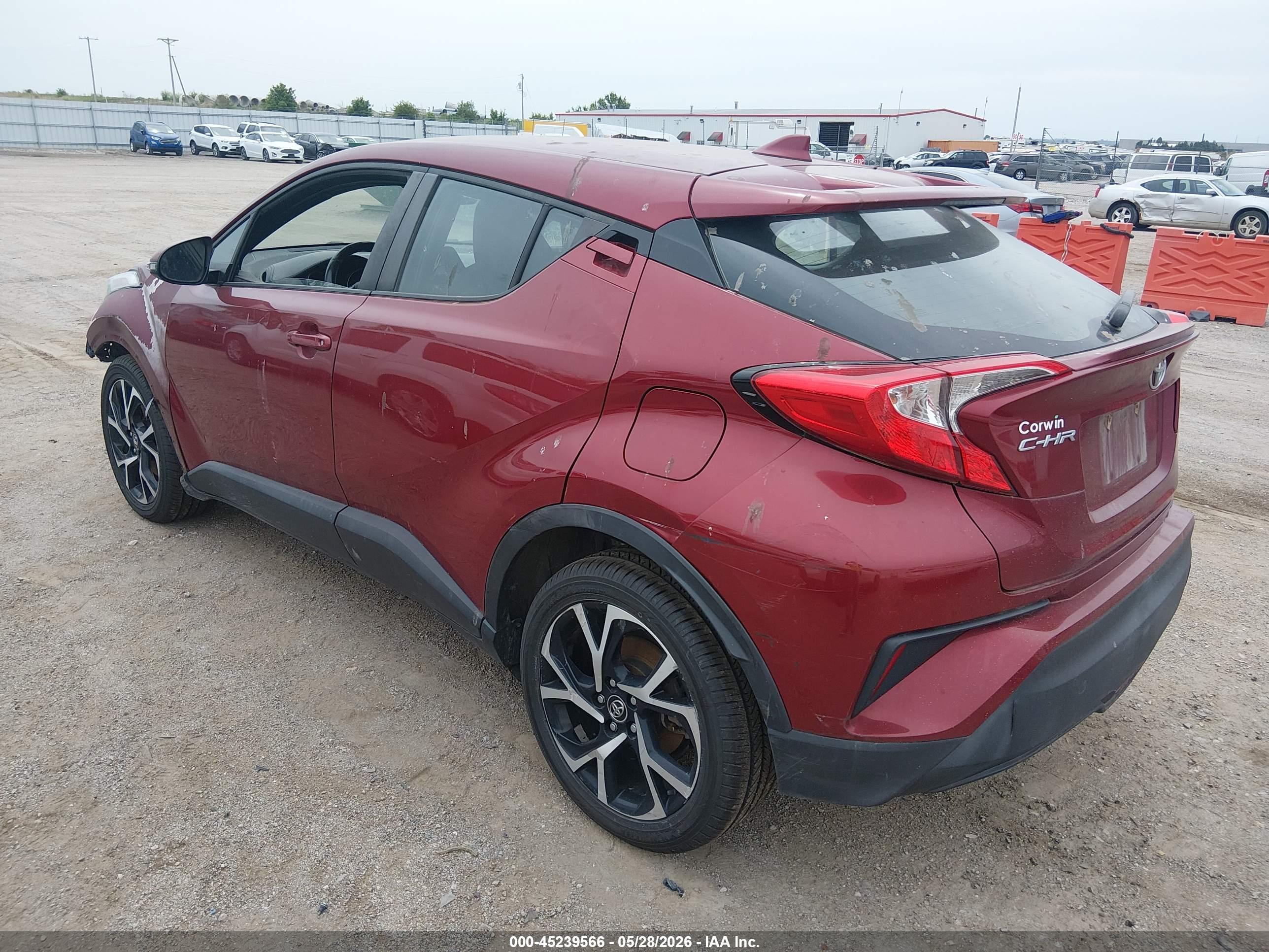 TOYOTA C-HR image 3