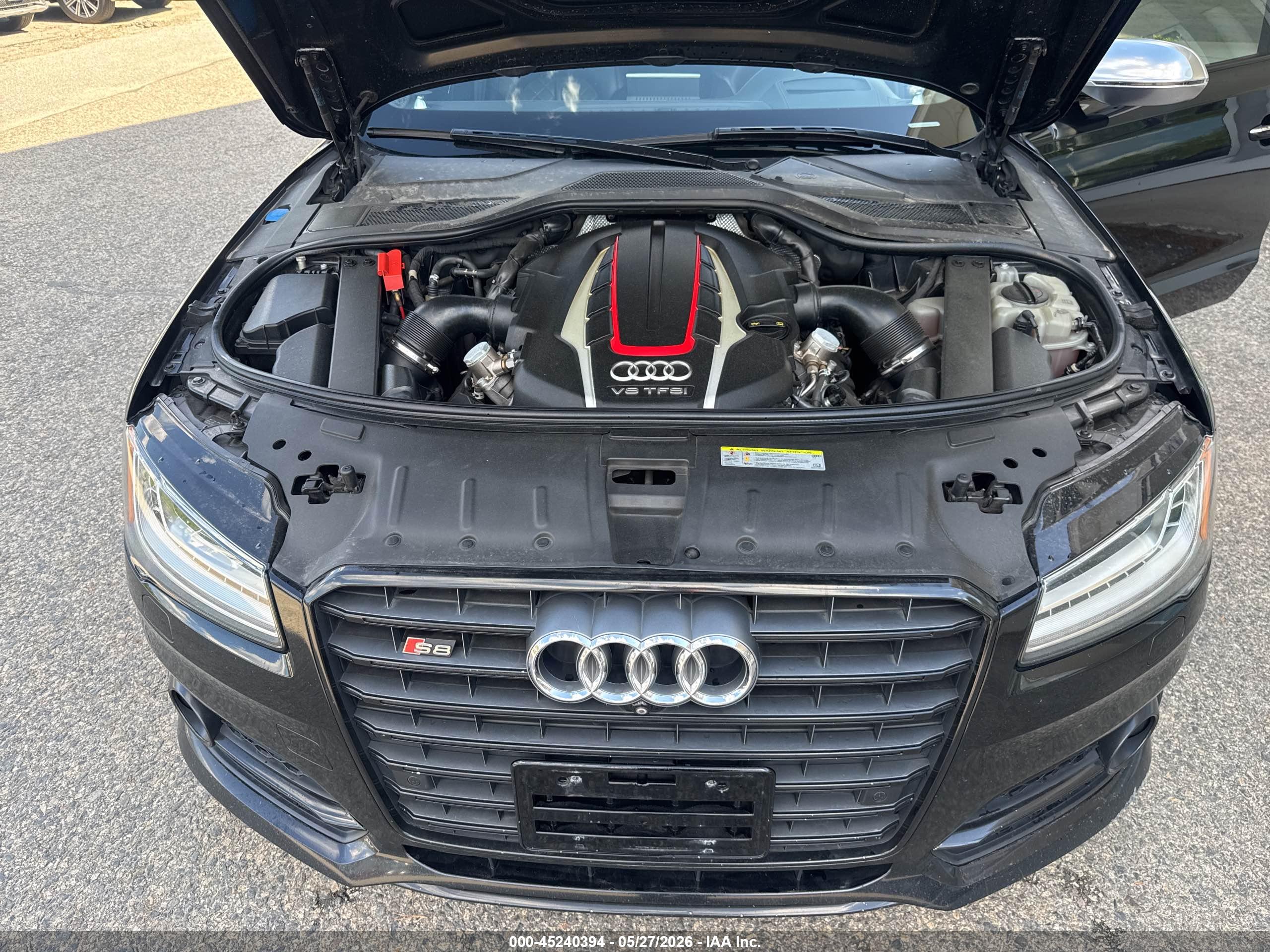 AUDI S8 image 10