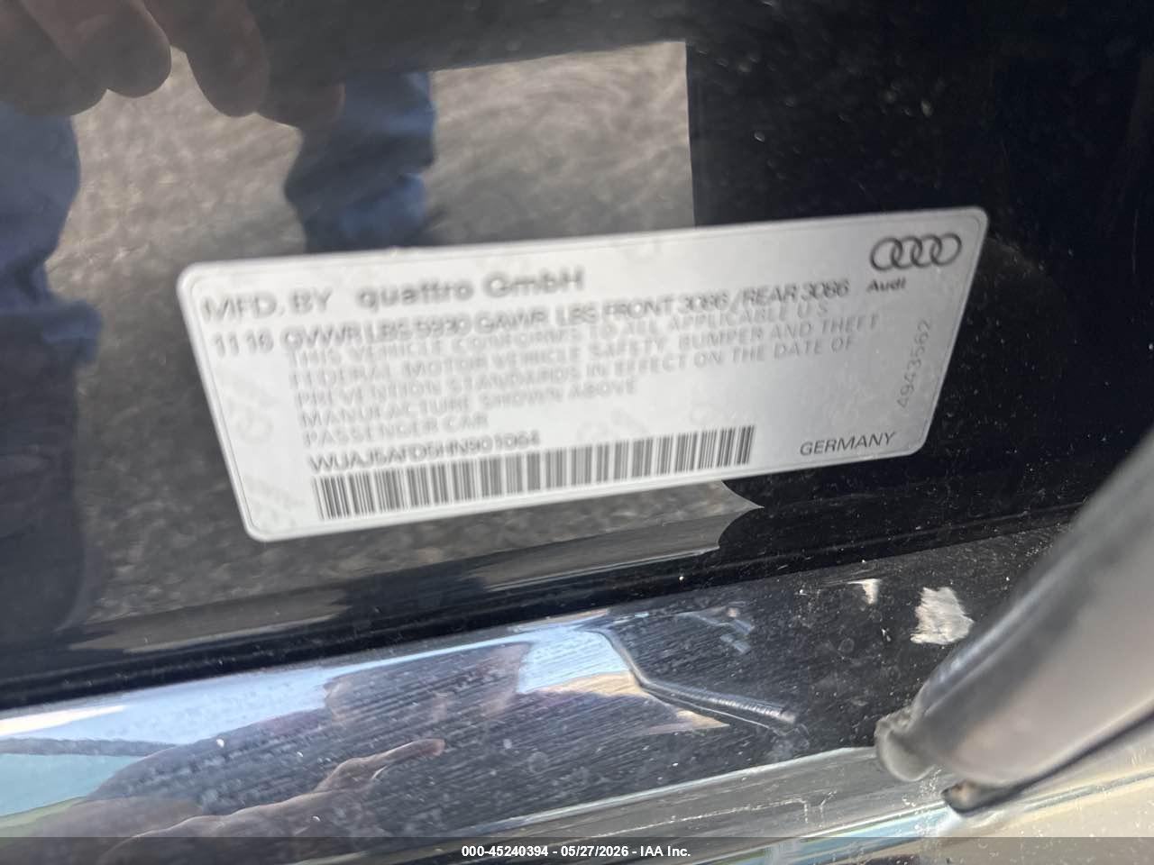 AUDI S8 image 9