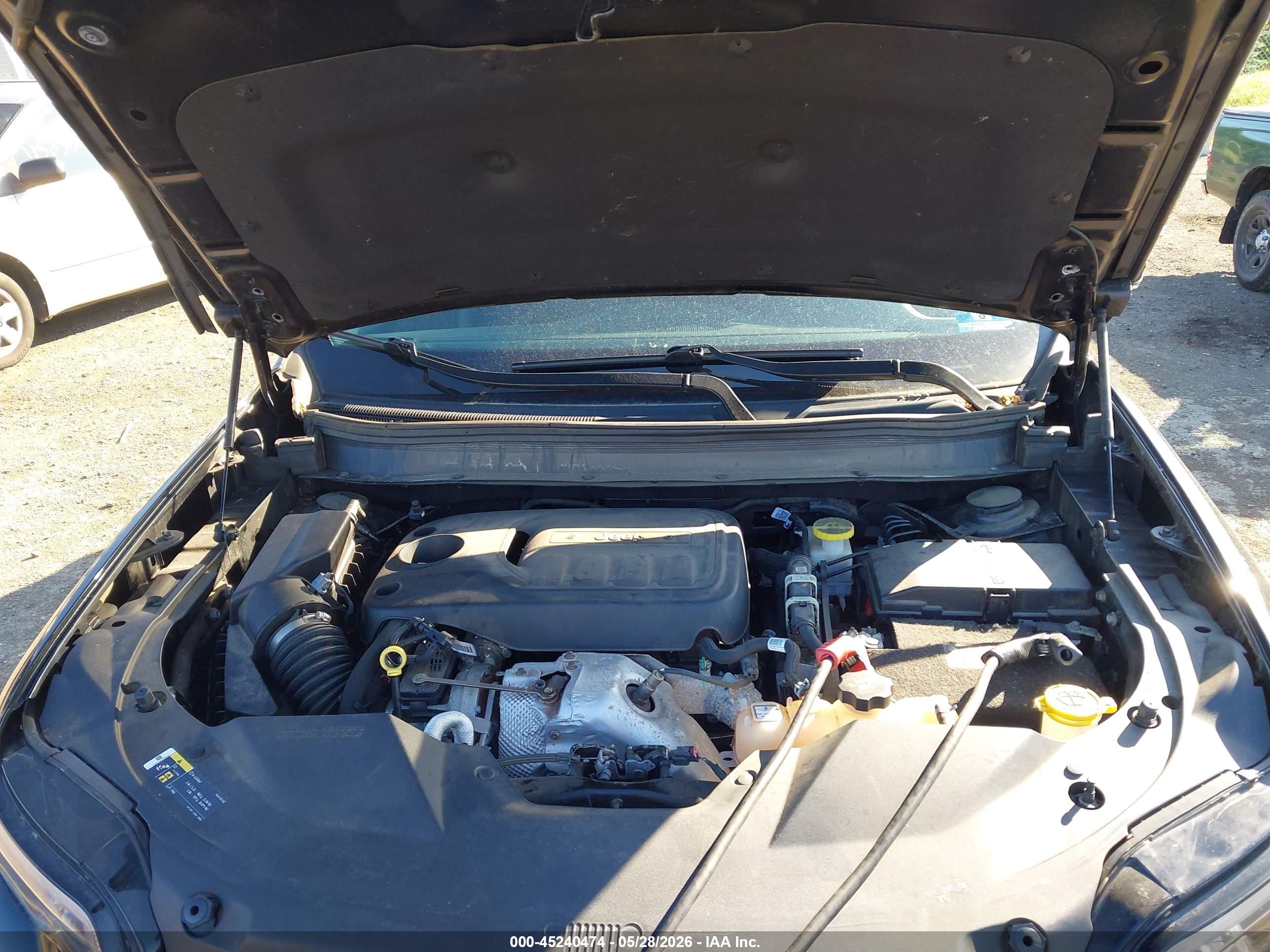 JEEP CHEROKEE image 10
