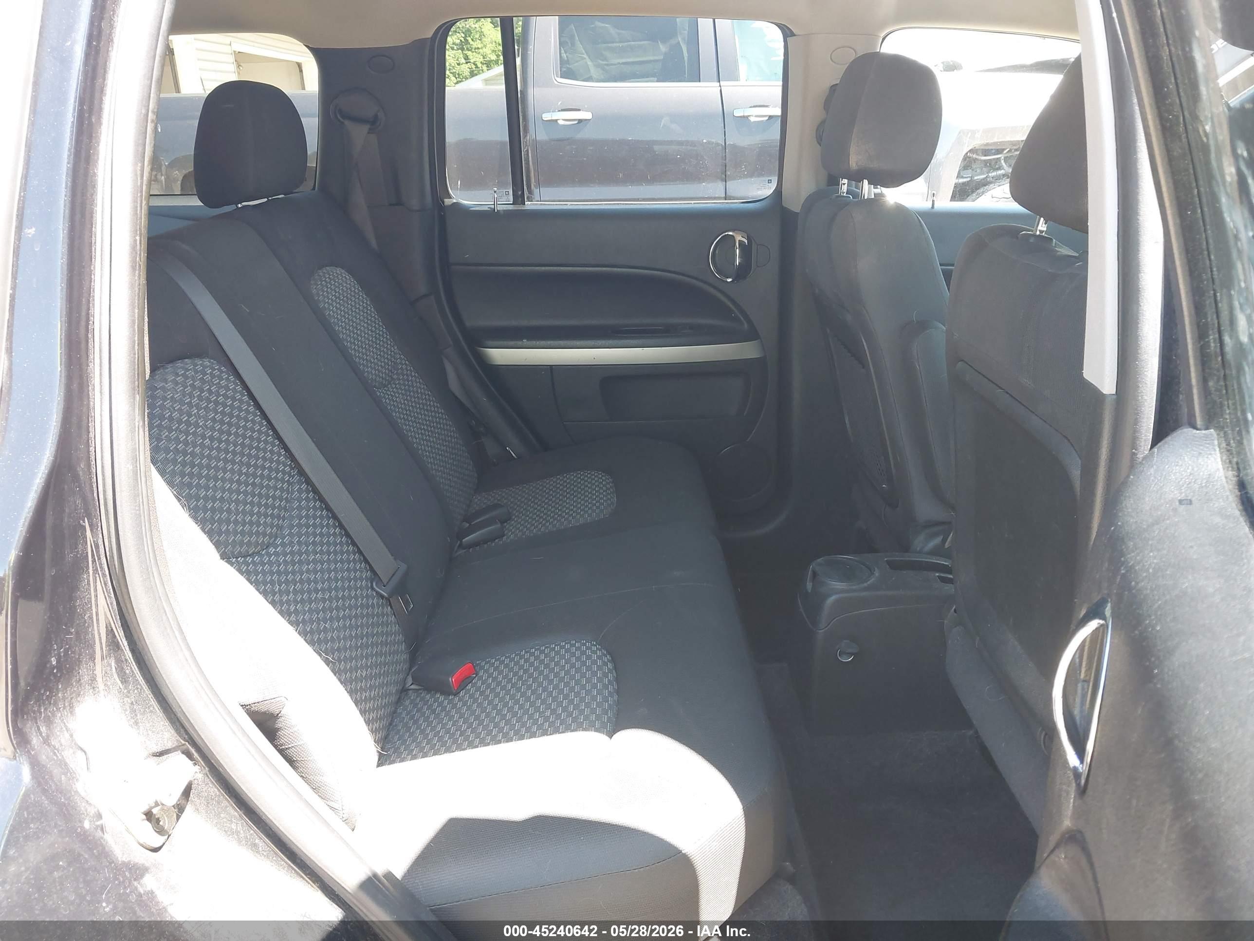 CHEVROLET HHR image 8