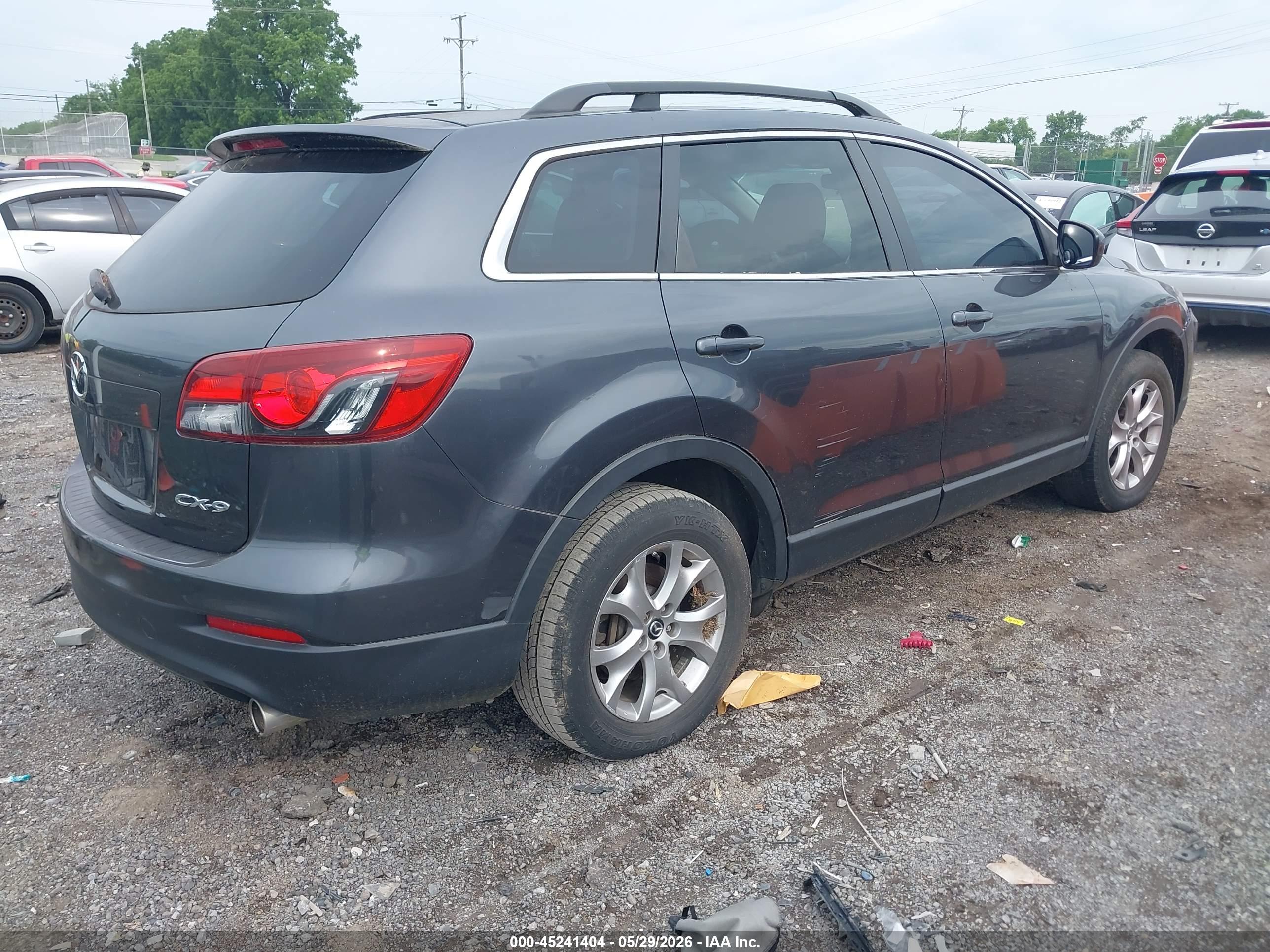 MAZDA CX-9 image 4
