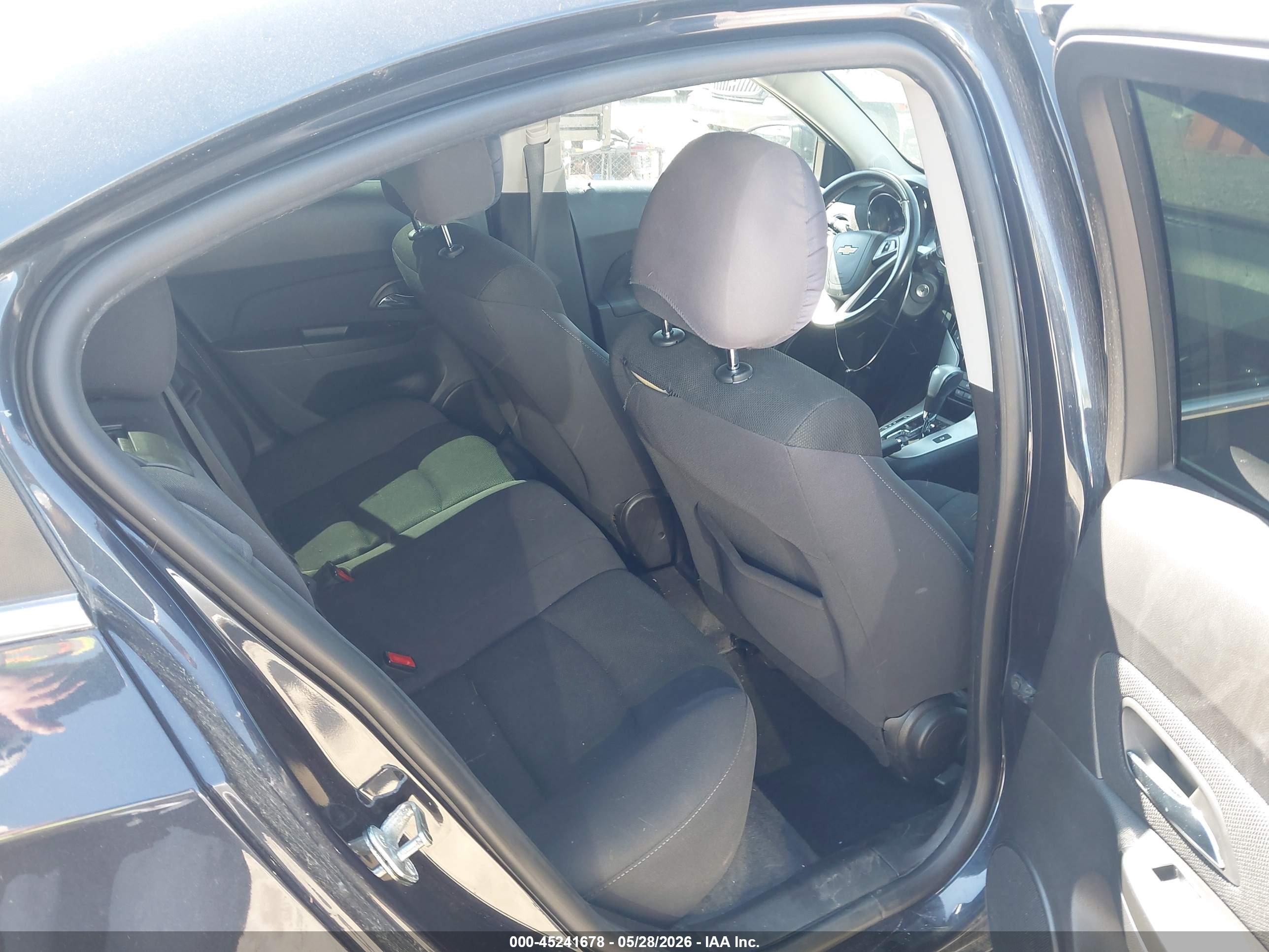 CHEVROLET CRUZE image 8